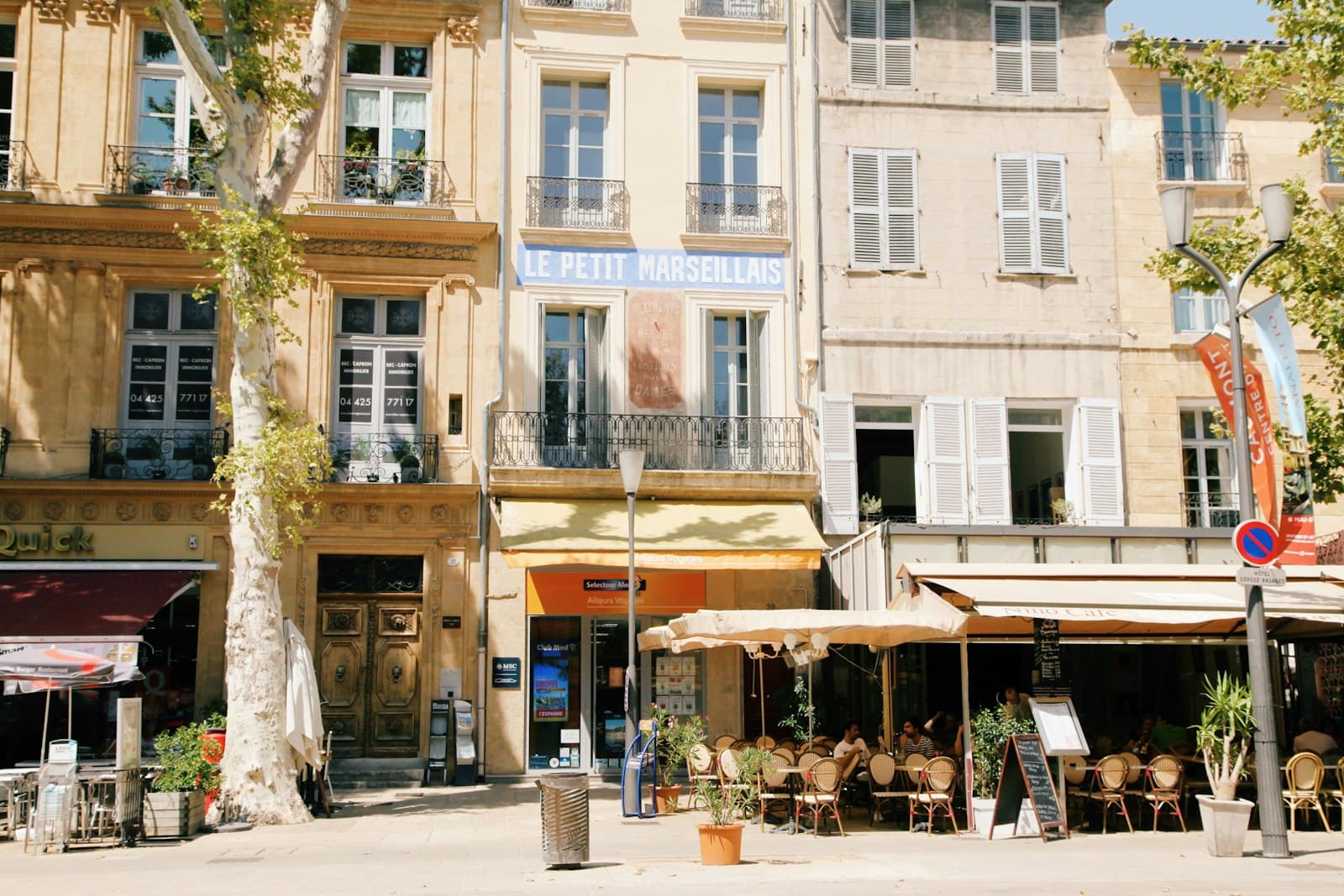 Aix-en-Provence — brown concrete building