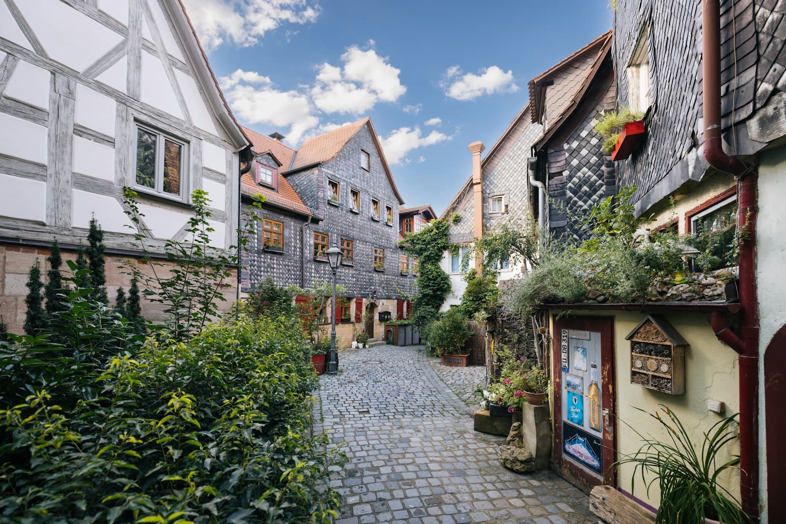 Alsfeld — A narrow cobblestone street in a european village
