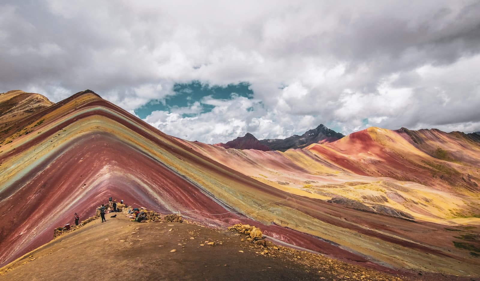 Andahuaylillas — mountain under gray clouds