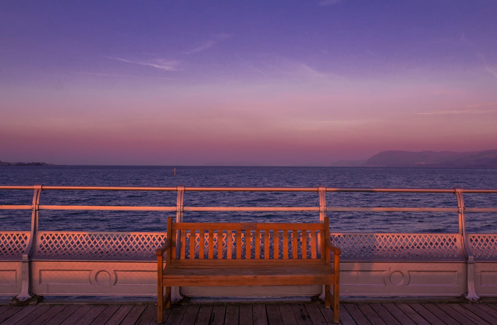 Bangor — bench near body of water