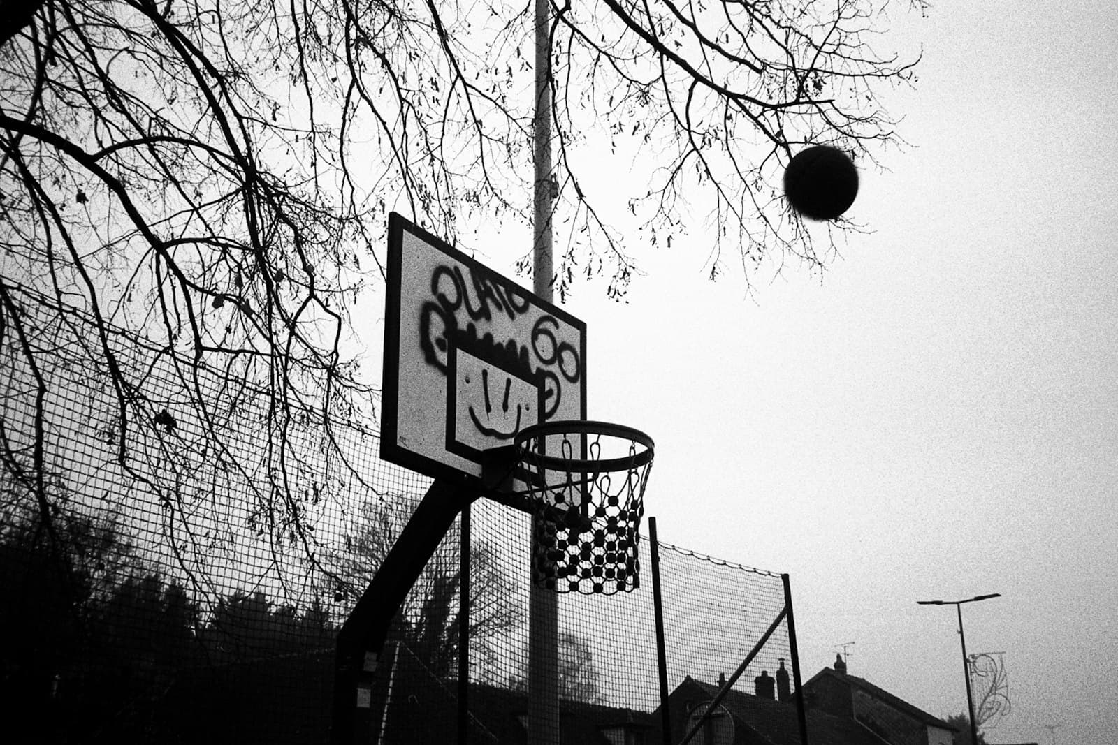 Beauvais — a black and white photo of a basketball hoop