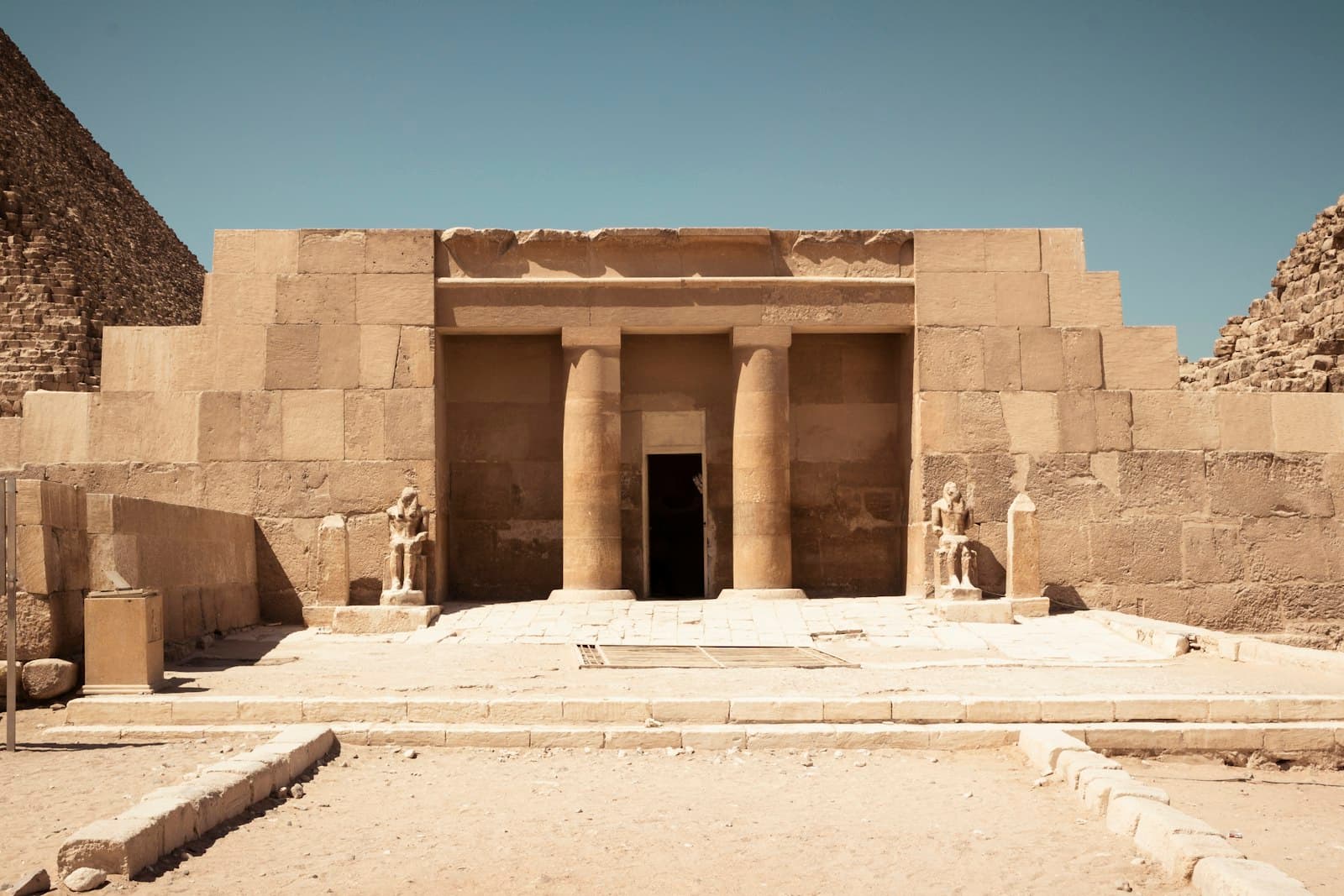 Beni Hasan — The Mortuary Temple Of Khufu at Giza Pyramid