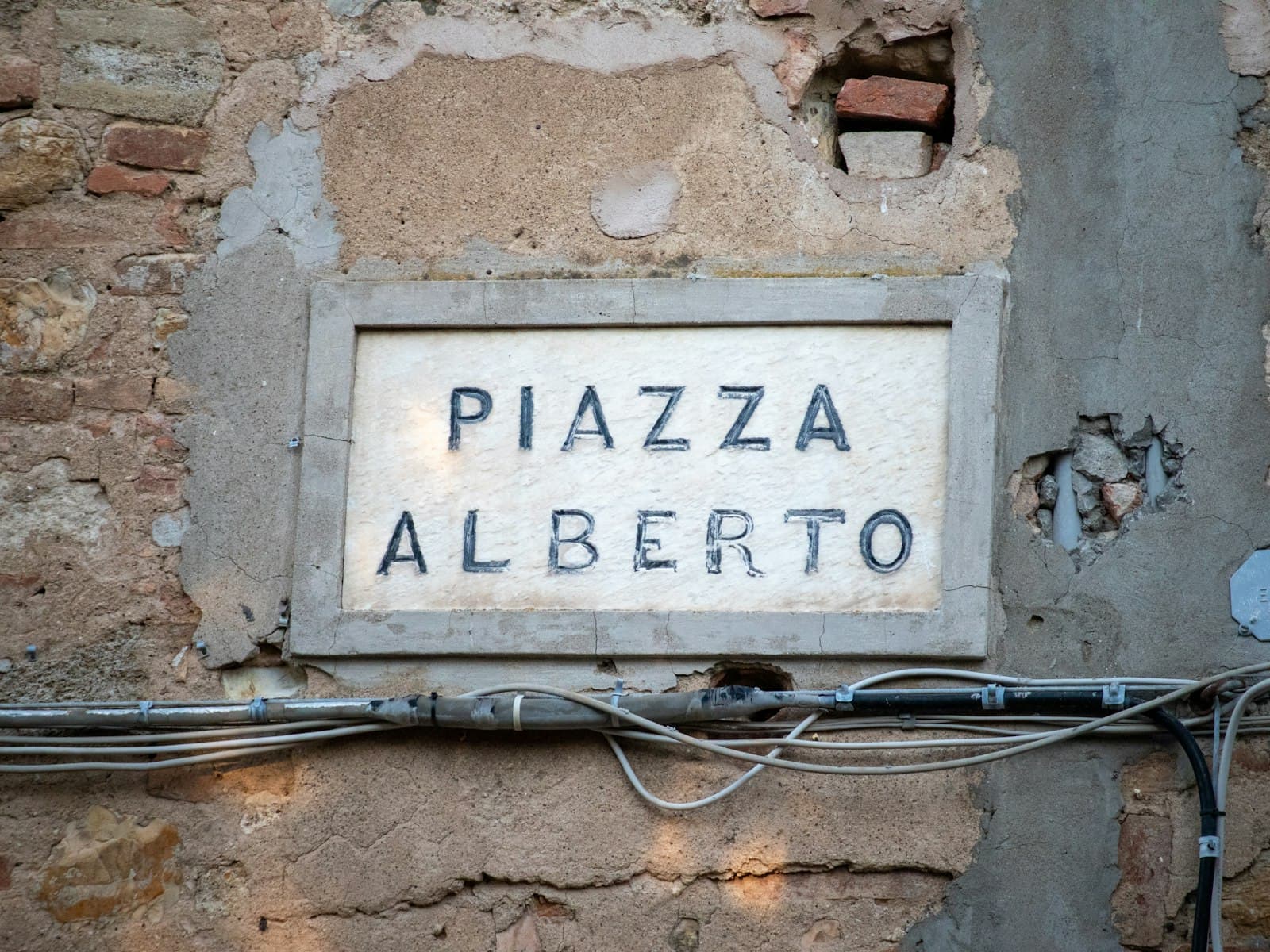 Bolgheri — a sign on a wall