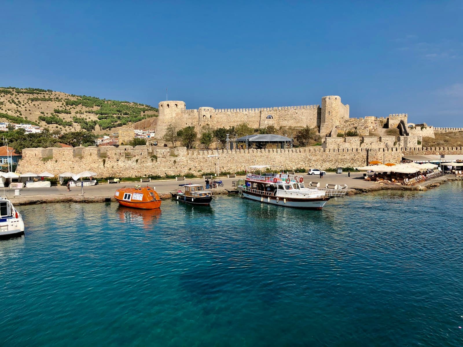 Çanakkale — brown concrete building near body of water during daytime