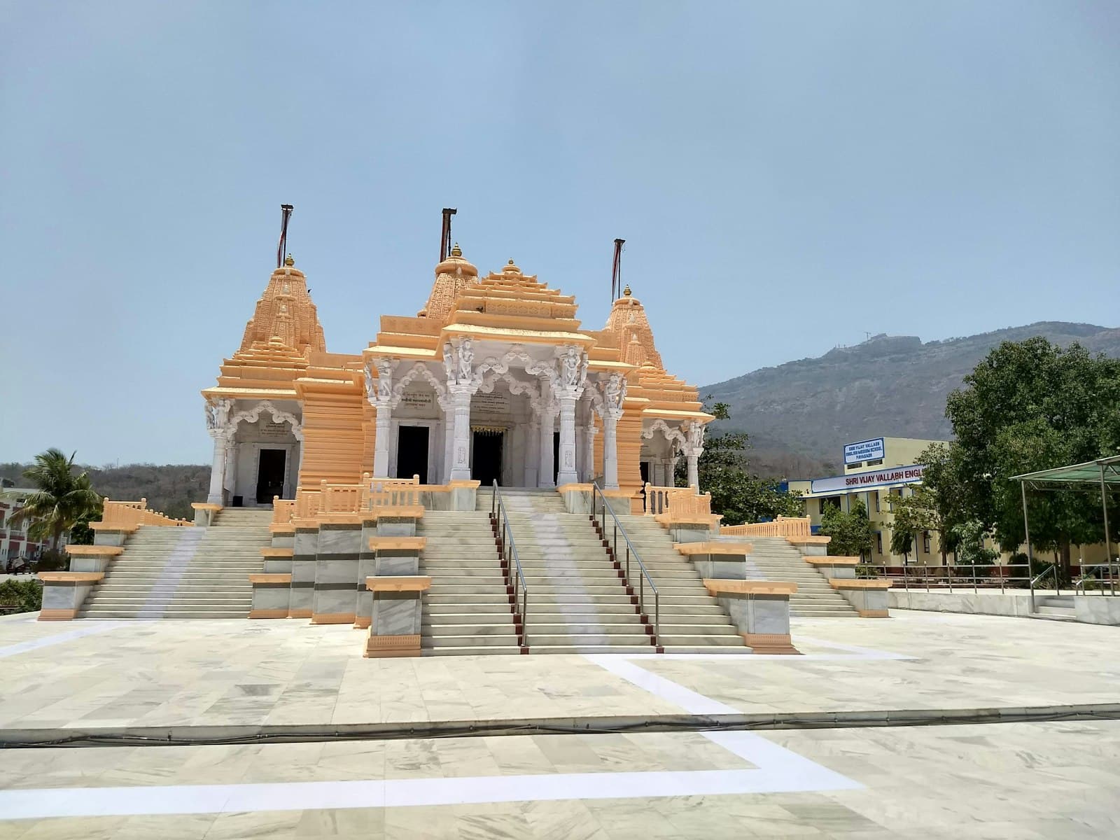 Champaner — brown and white concrete building