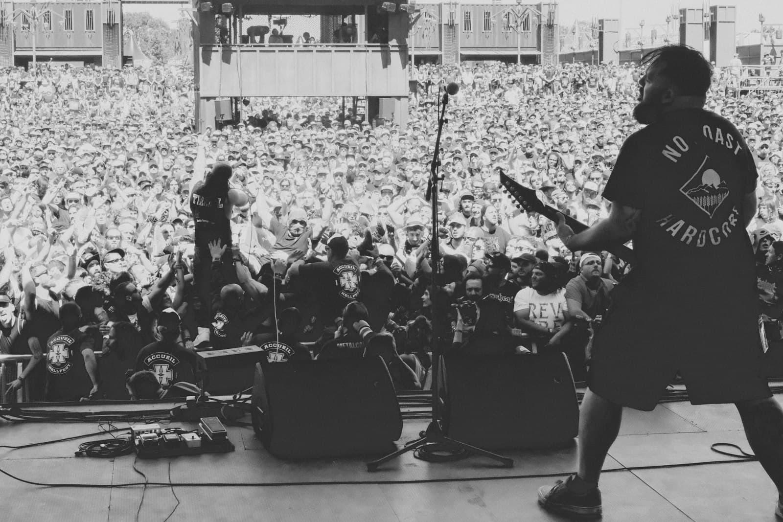 Clisson — band playing on stage