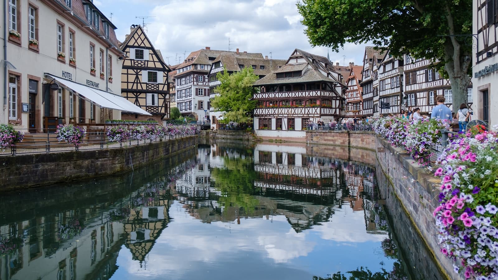 Cluny — brown wooden house