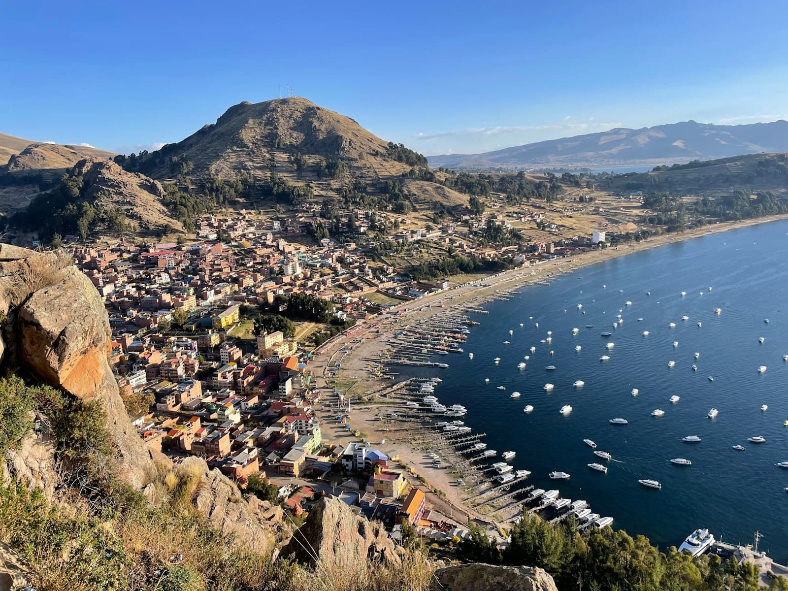 Copacabana — Coastal town with many boats on the water.