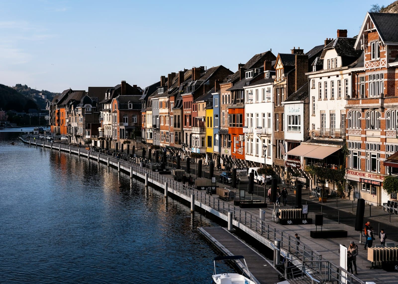 Diest — body of water between buildings during daytime