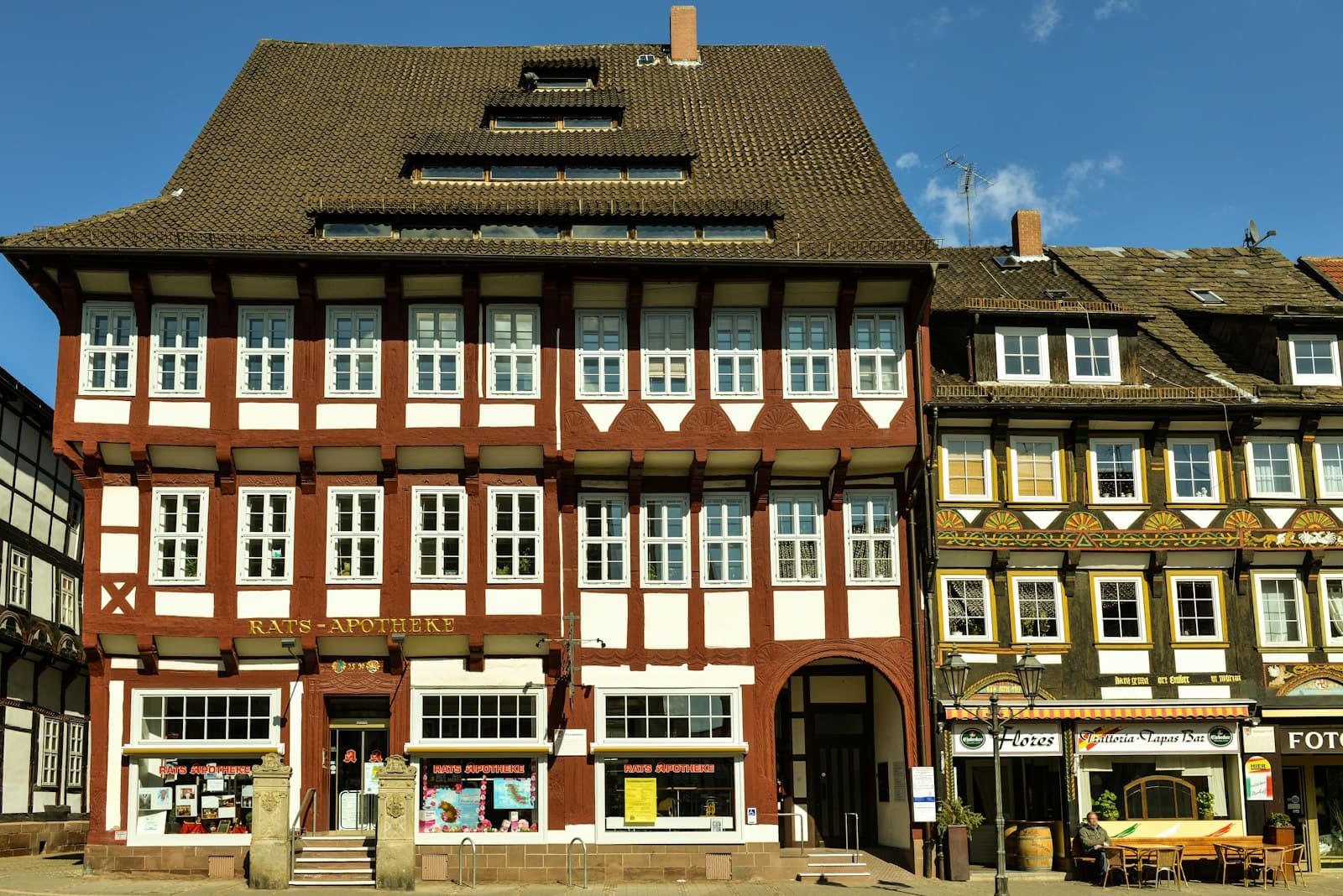 Einbeck — Historic timber-framed buildings under a blue sky