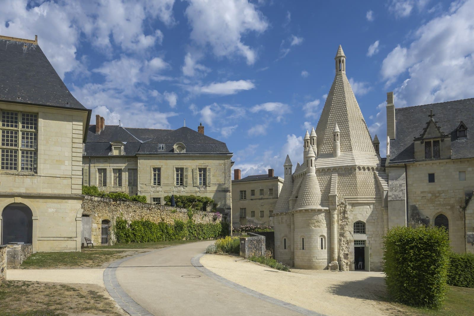 Fontevraud-l'Abbaye — a road with buildings on the side