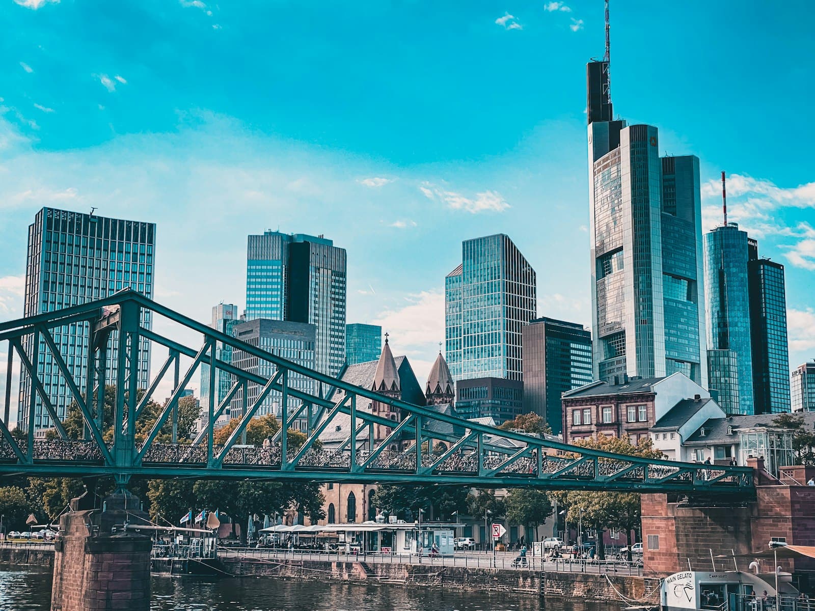 Frankfurt an der Oder — gray concrete bridge over river during daytime
