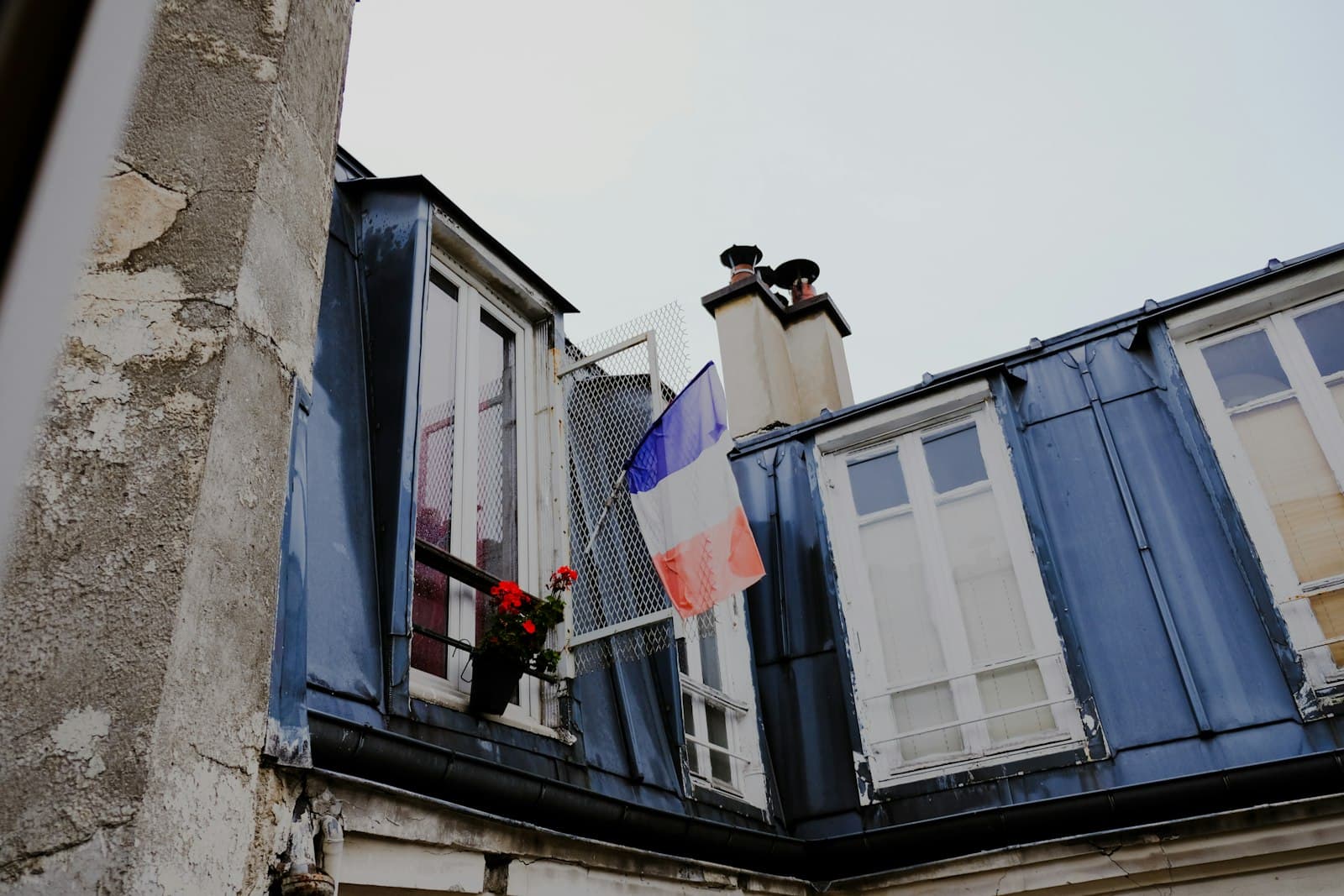 Gap — a flag on a building