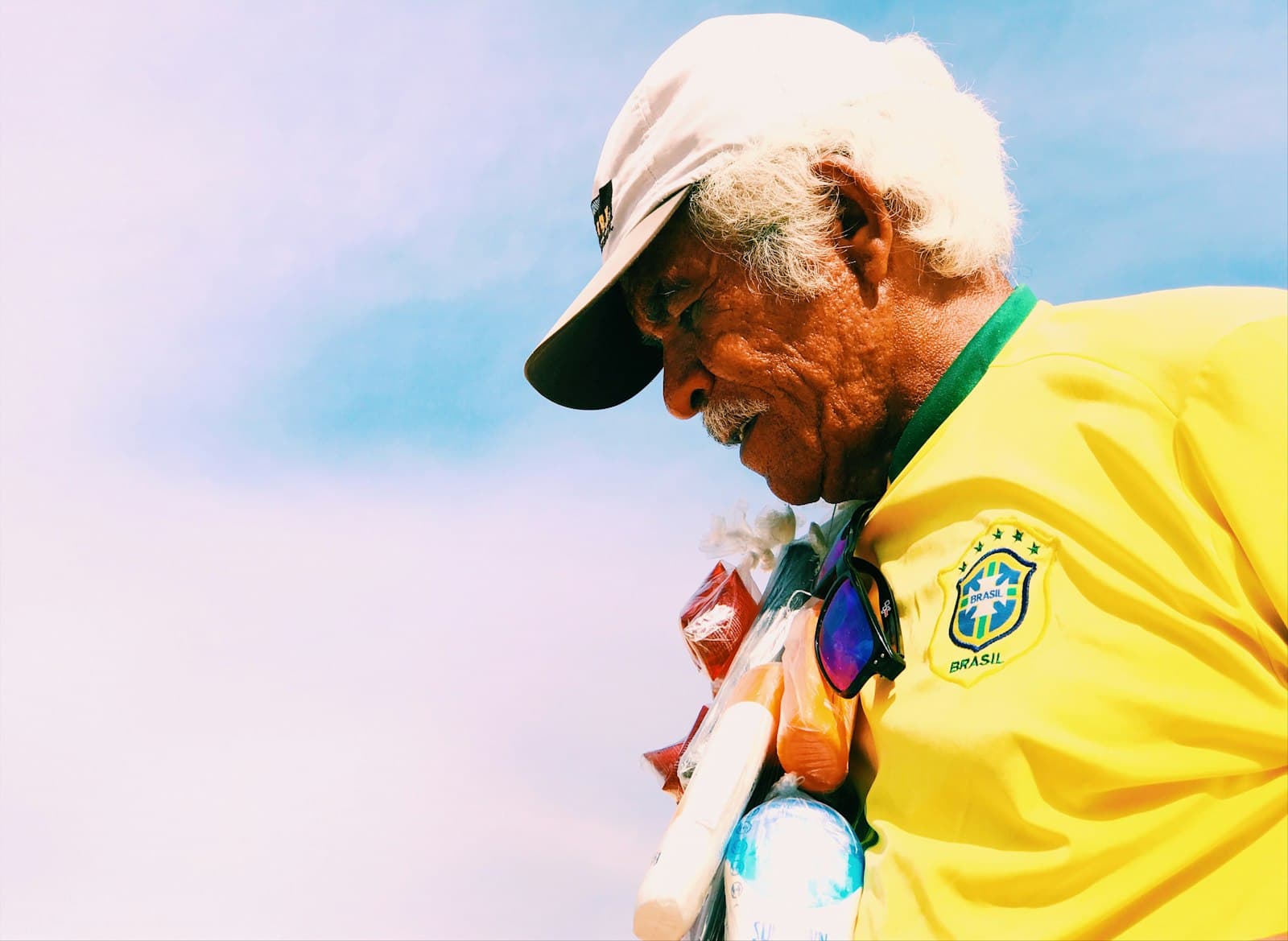 Garanhuns — man wearing cap and jersey