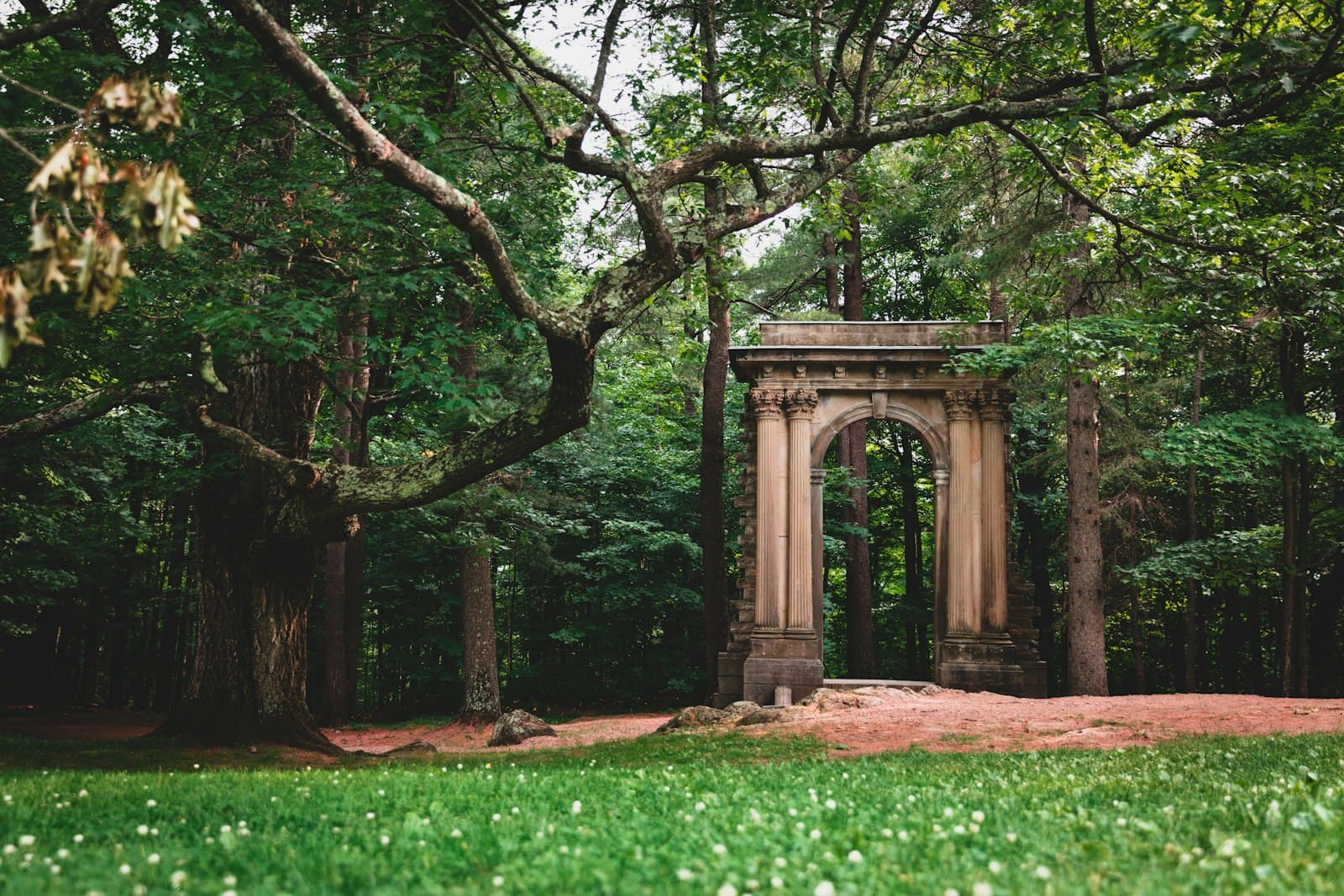 Gatineau — a stone arch in the middle of a forest