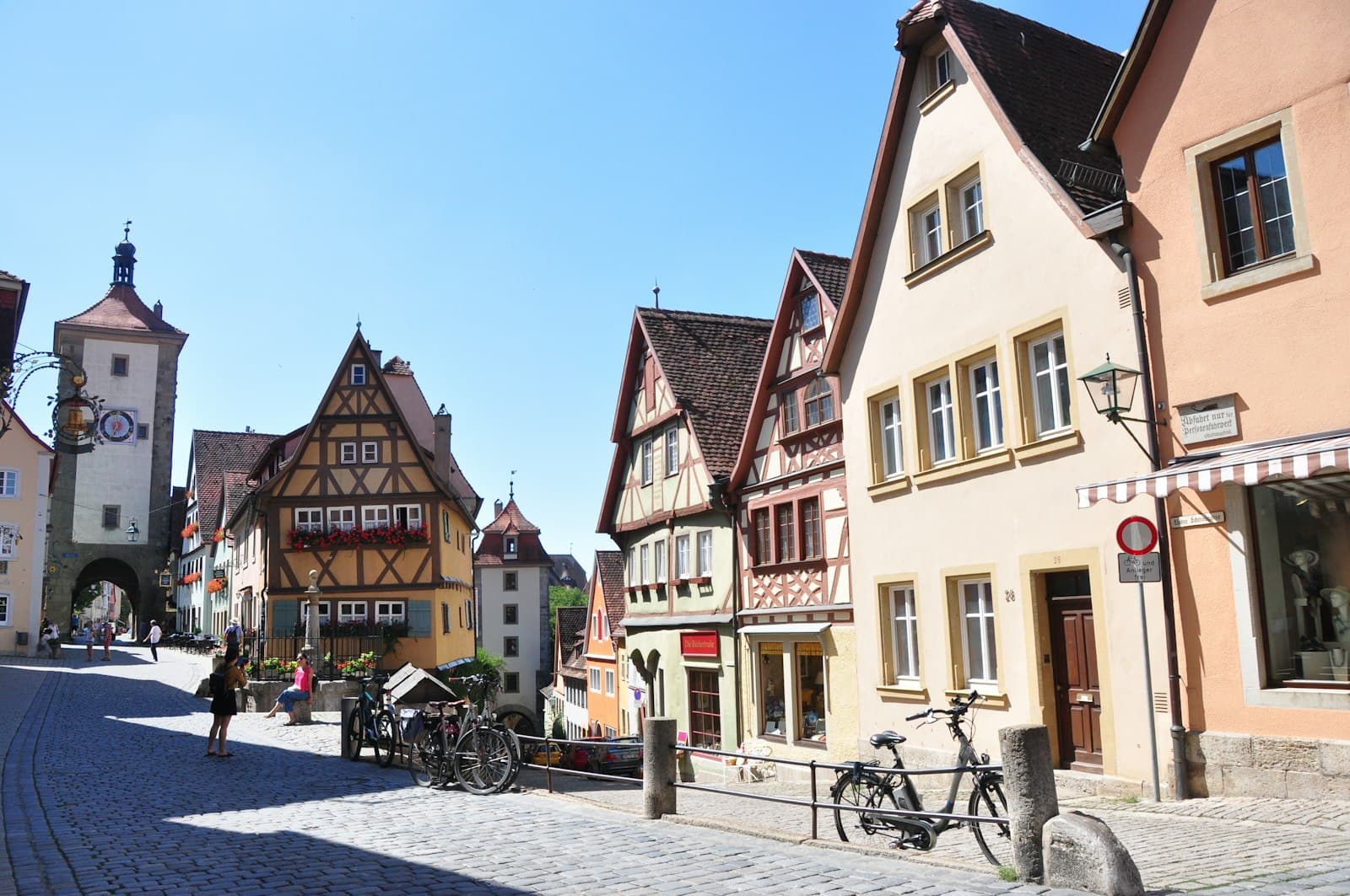 Hann. Münden — bicycles parked in front of brown concrete building during daytime