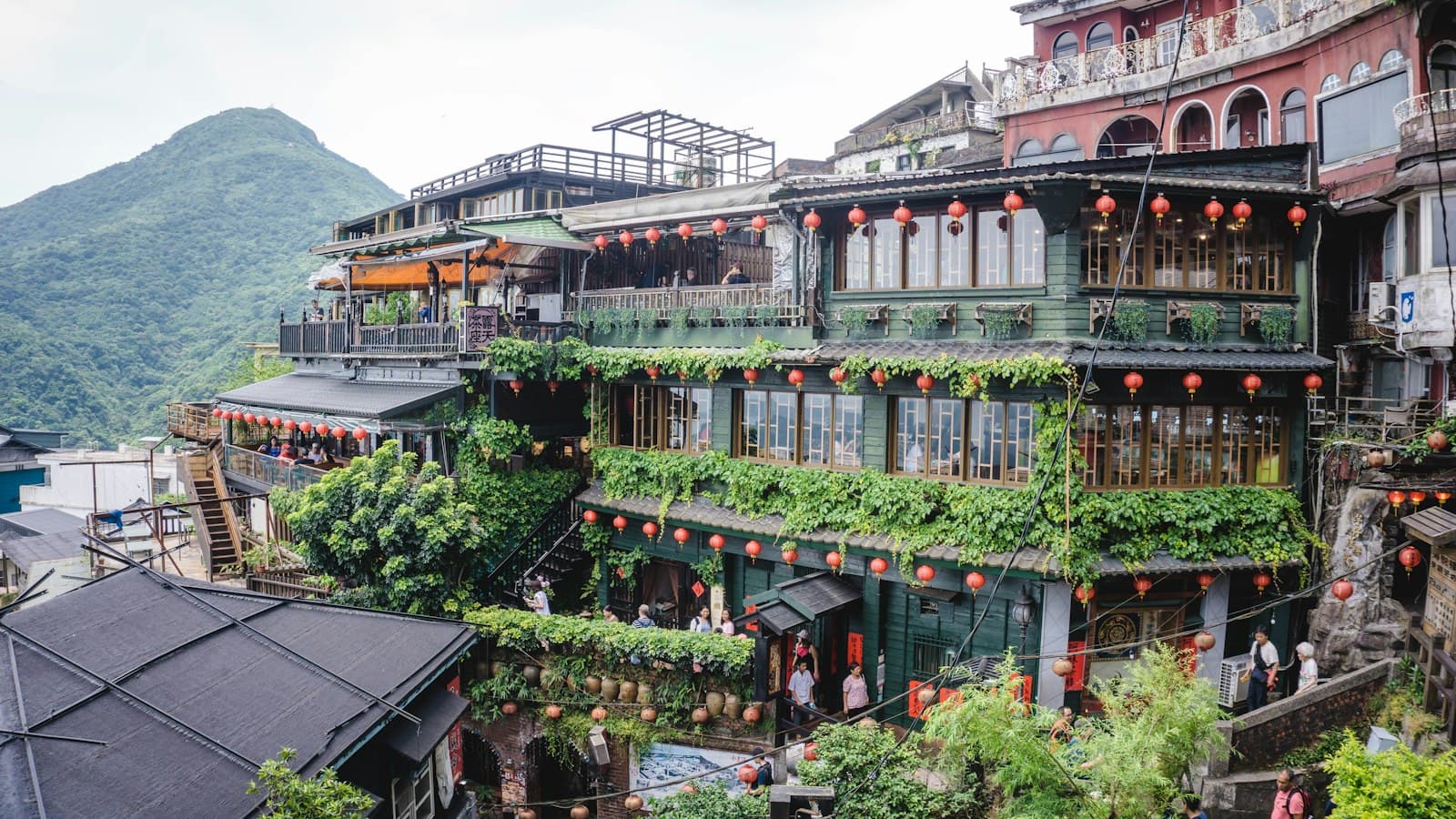 Hsinchu — blue and orange building
