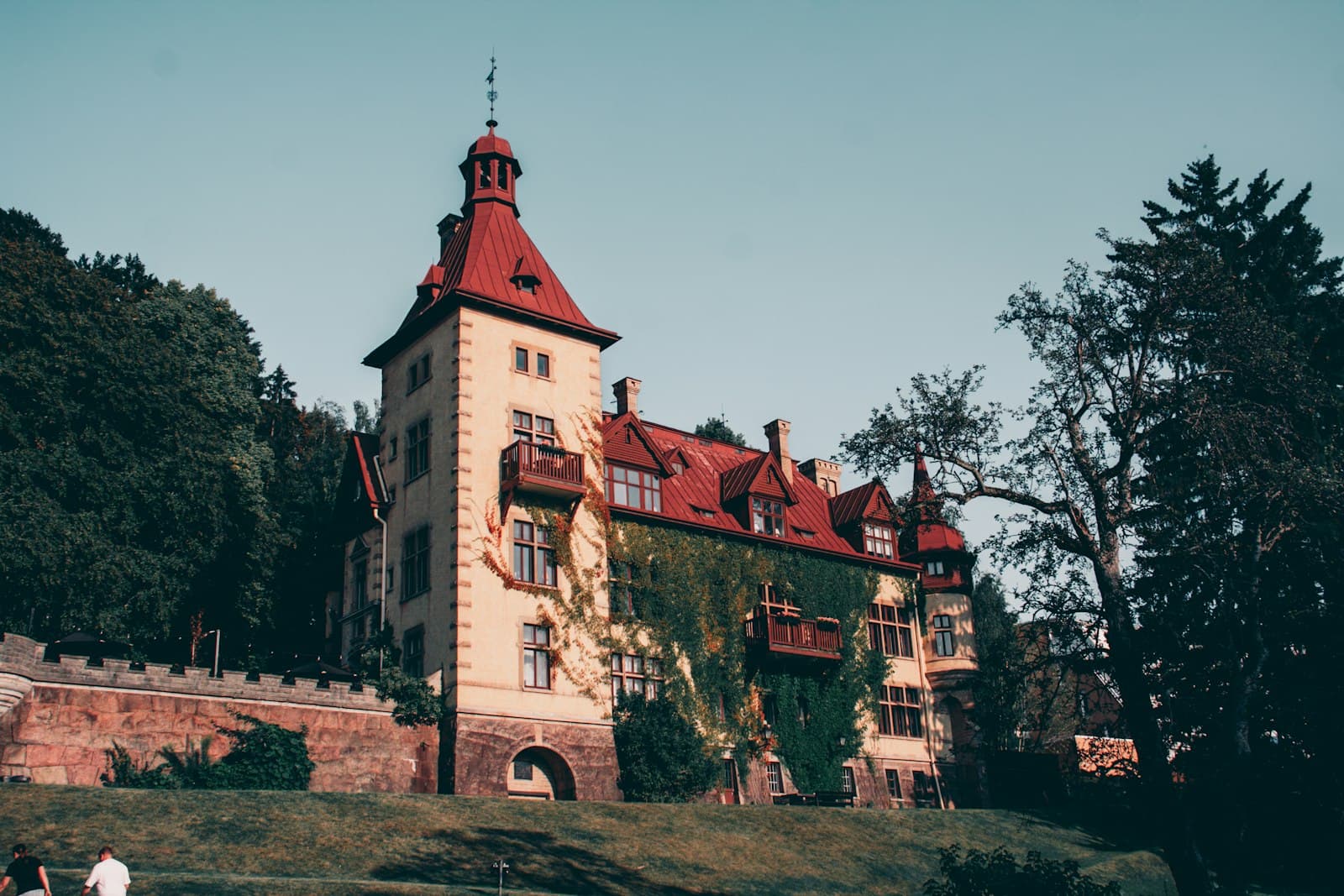 Huskvarna — a large building with a red roof