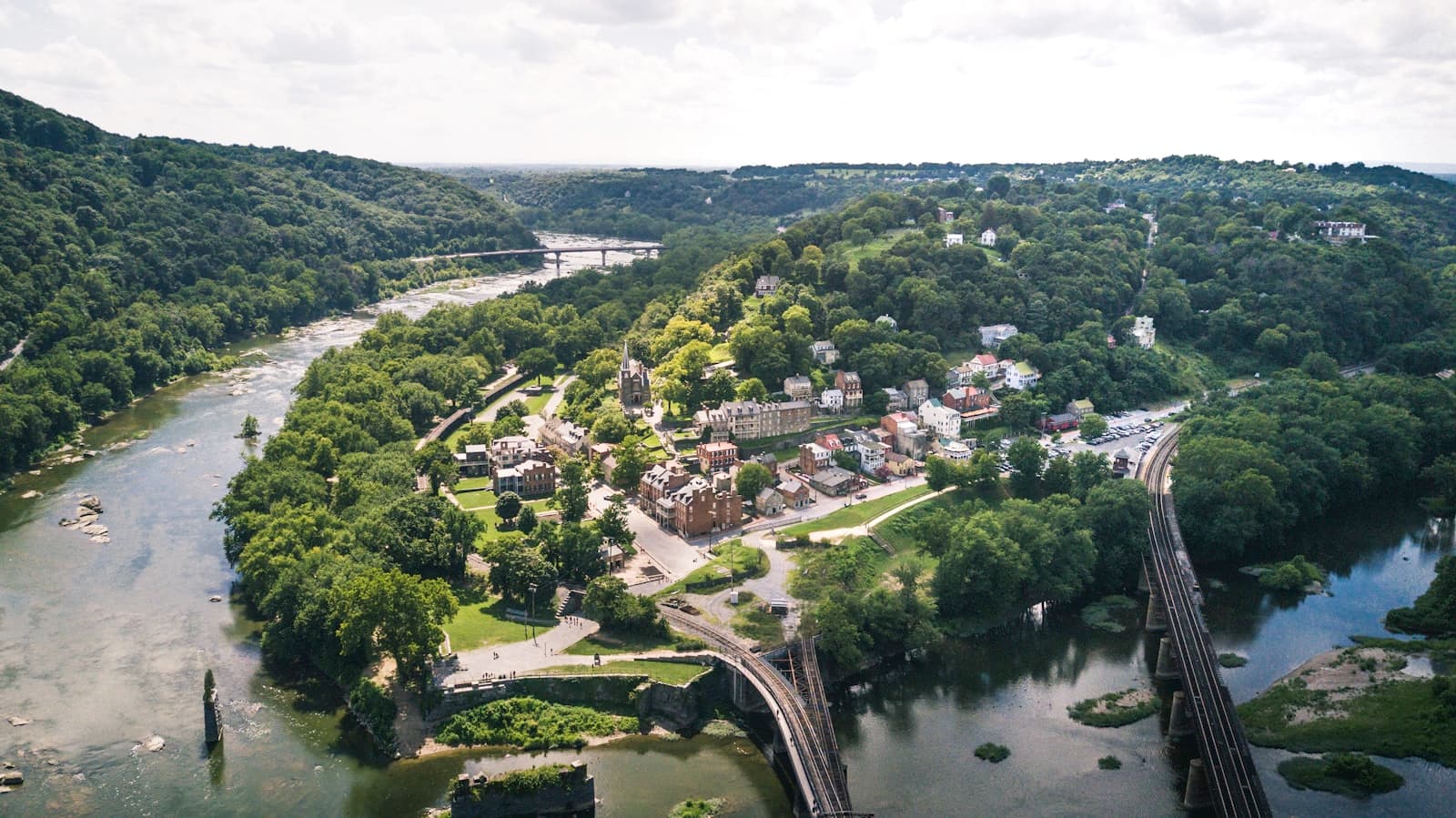Knoxville — buildings on island