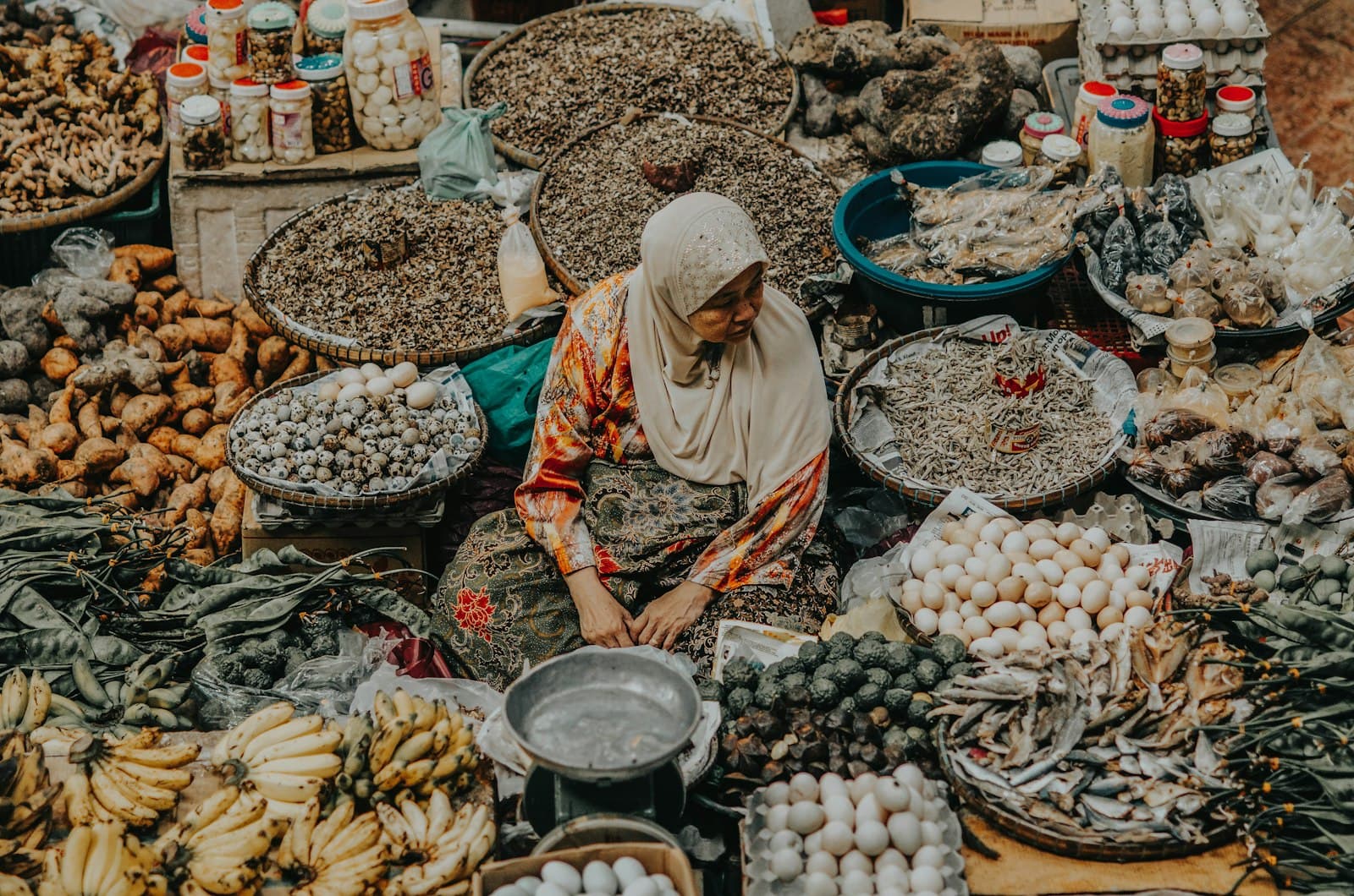 Kota Bharu — woman selling fruits at the market