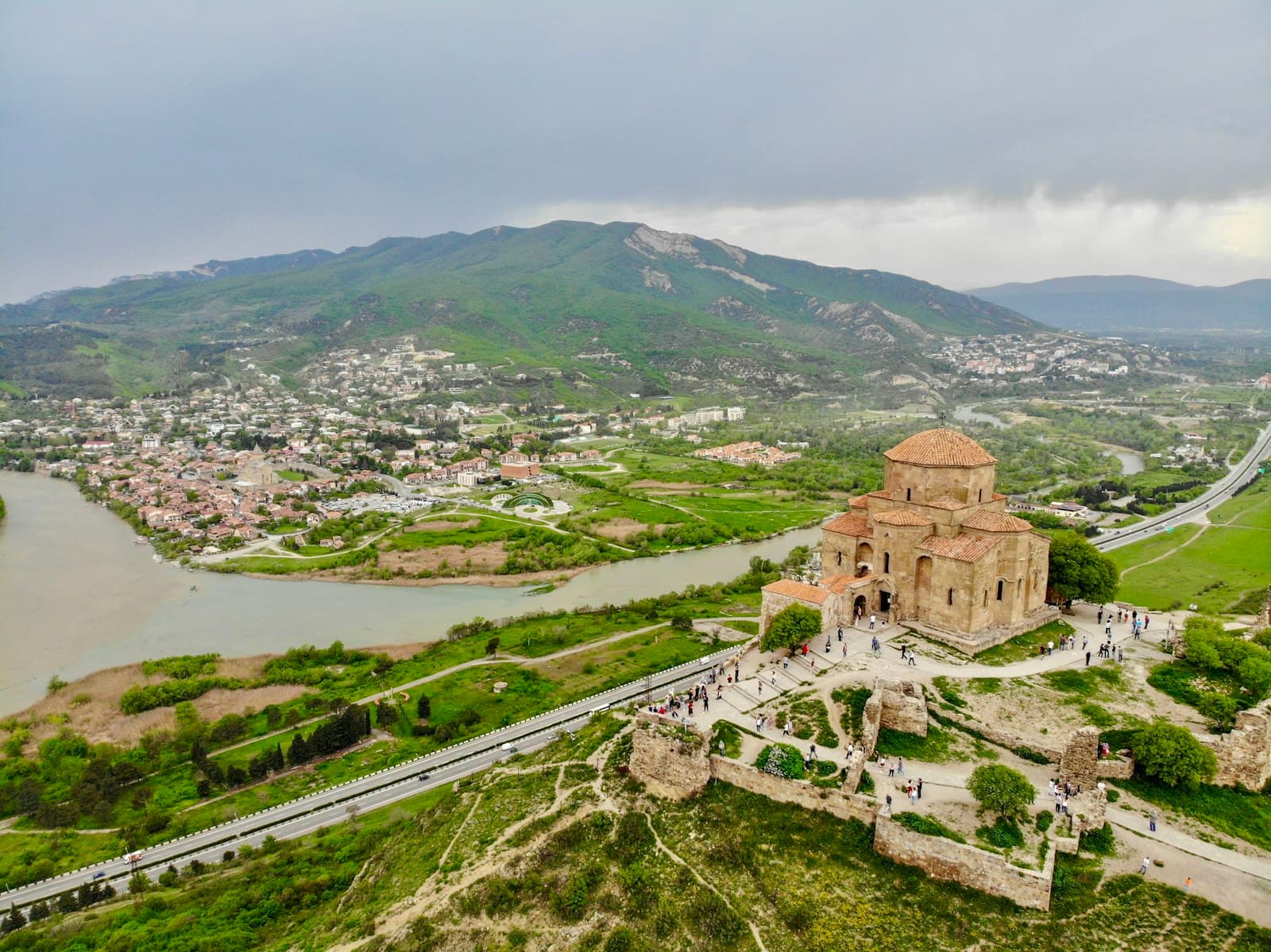 Koutaïssi — aerial photo of building
