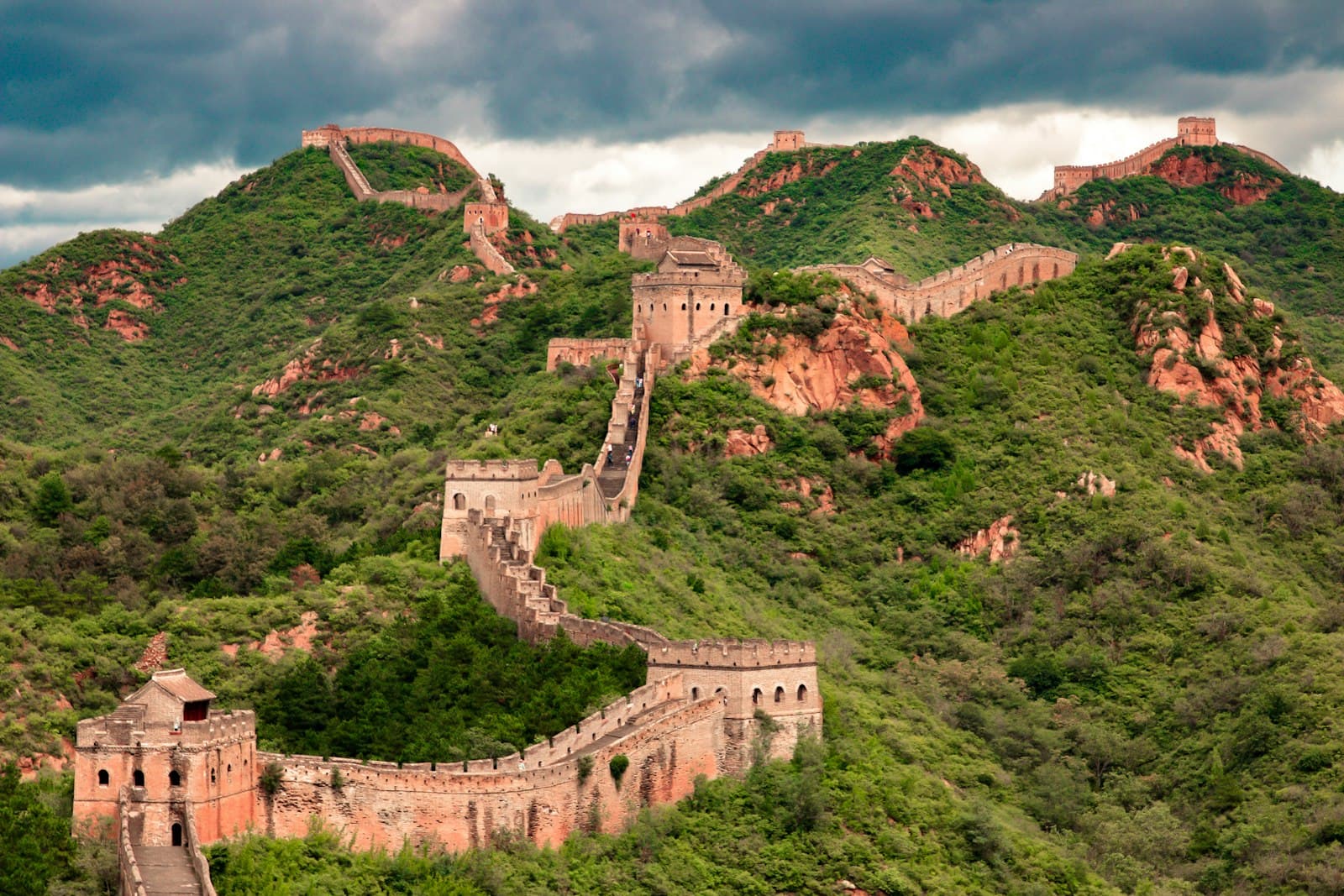 Linhai — brown concrete building on top of hill