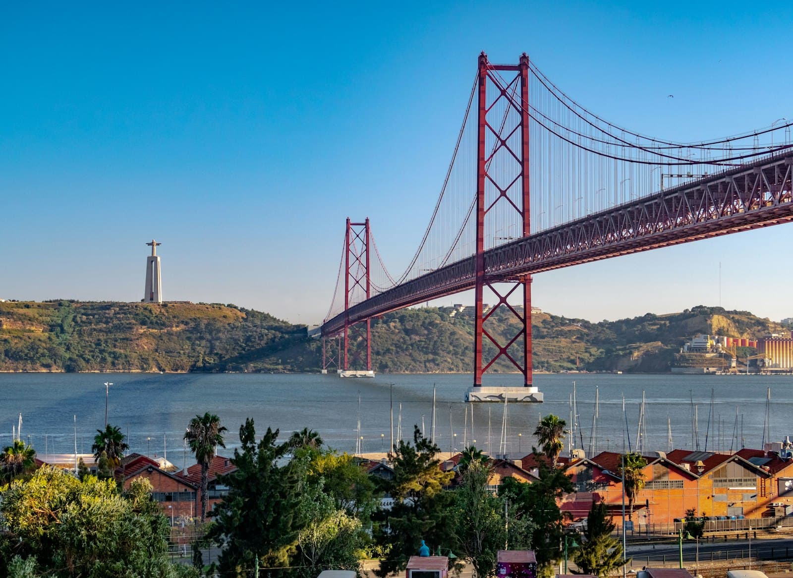 Lisbon — Golden Gate Bridge