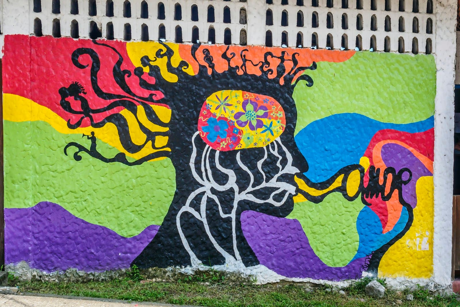 Livingston — a colorful mural on the side of a building