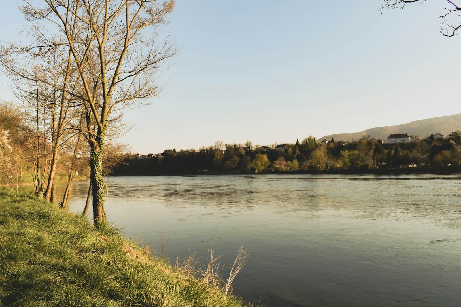 Maribor — green grass field near lake during daytime