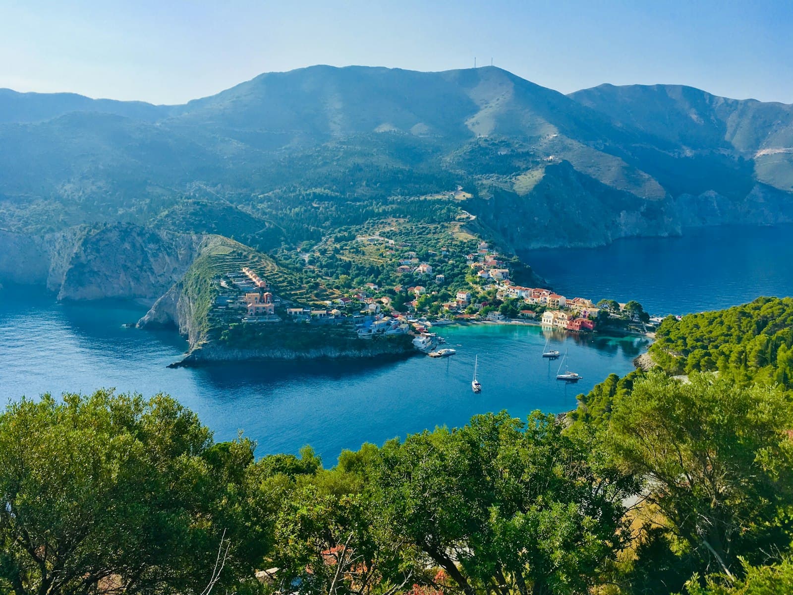 Metsovo — green trees on island during daytime