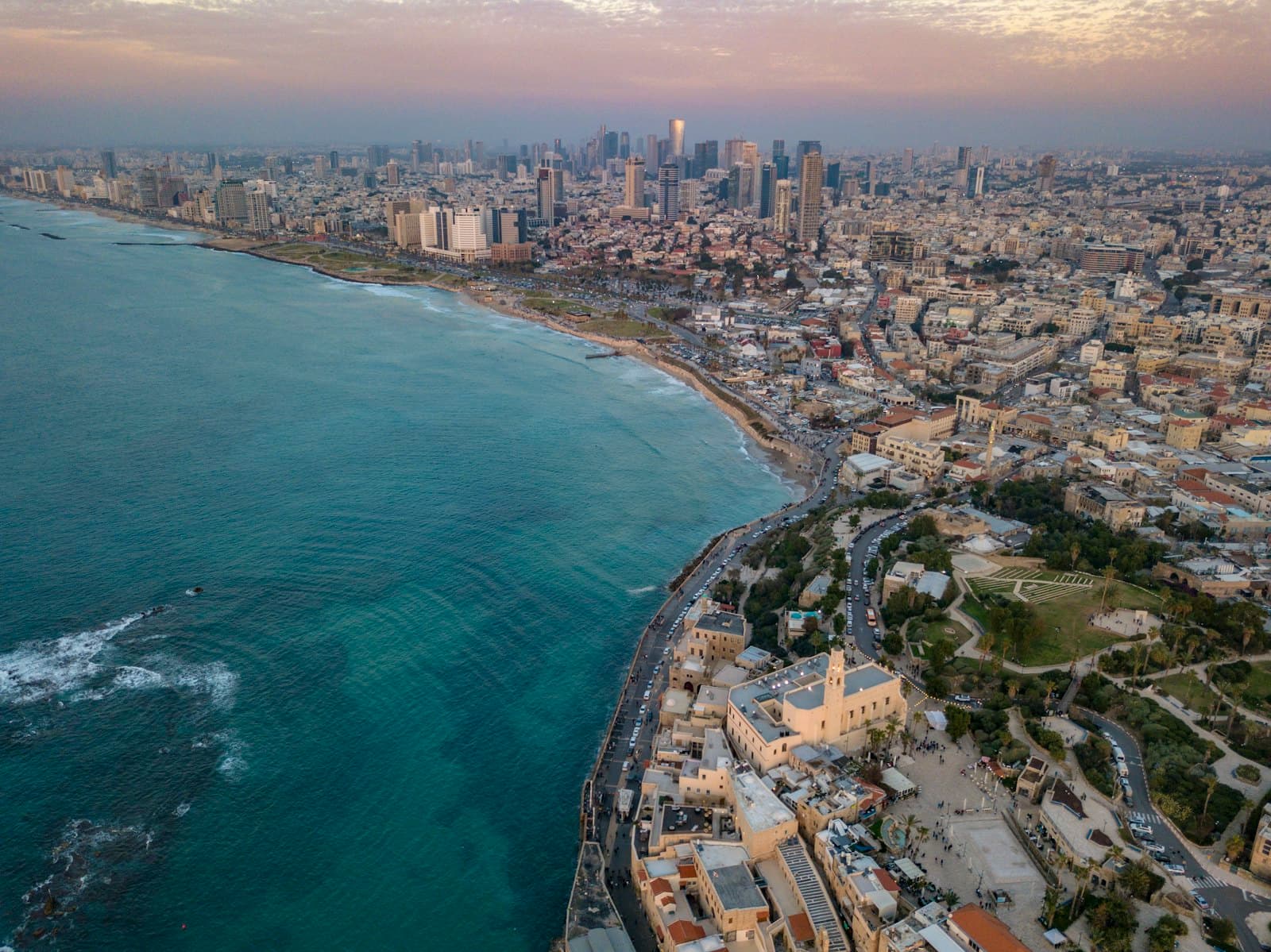 Mitzpe Ramon — aerial photo of city by the sea