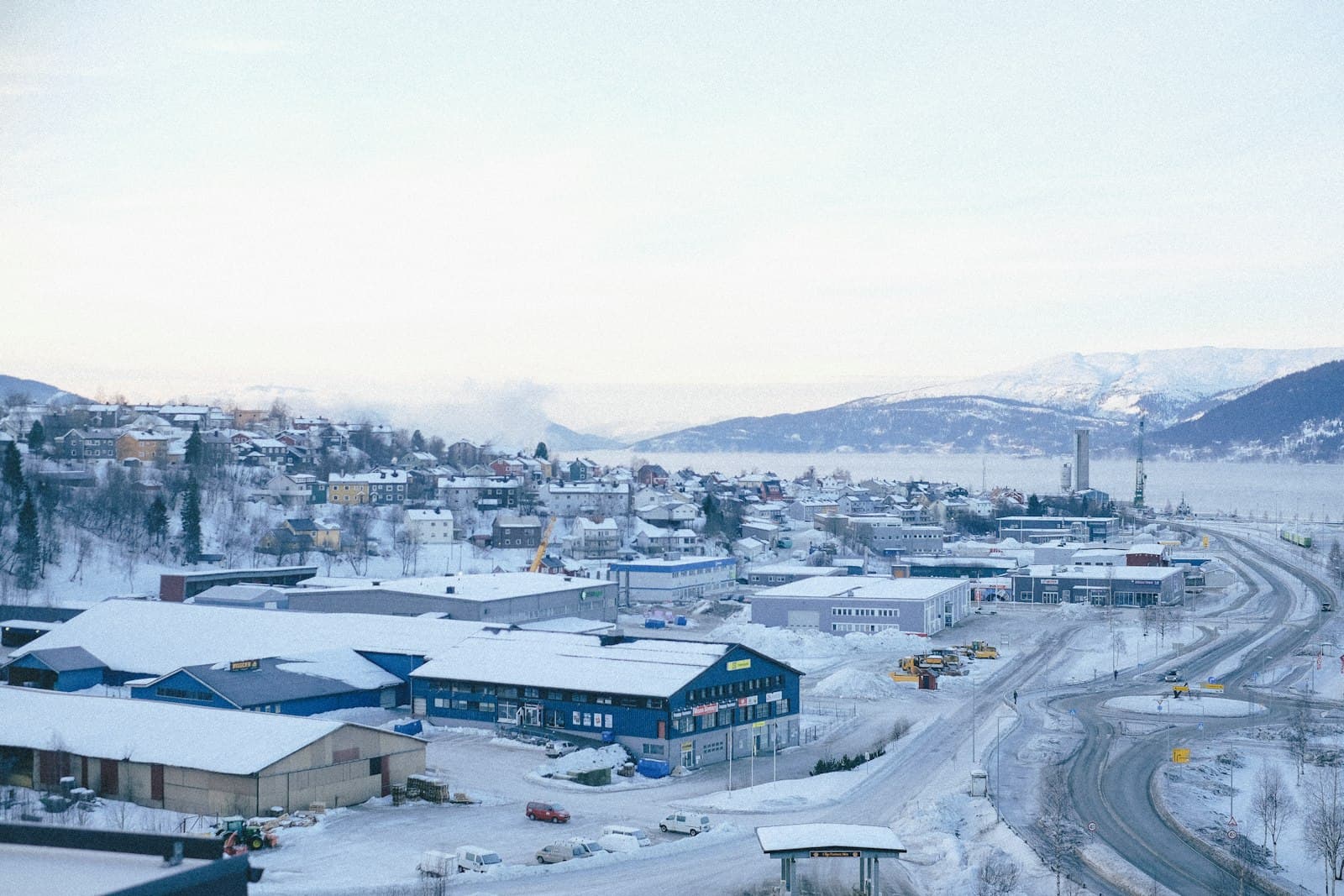 Mo i Rana — houses covered with snow during daytime