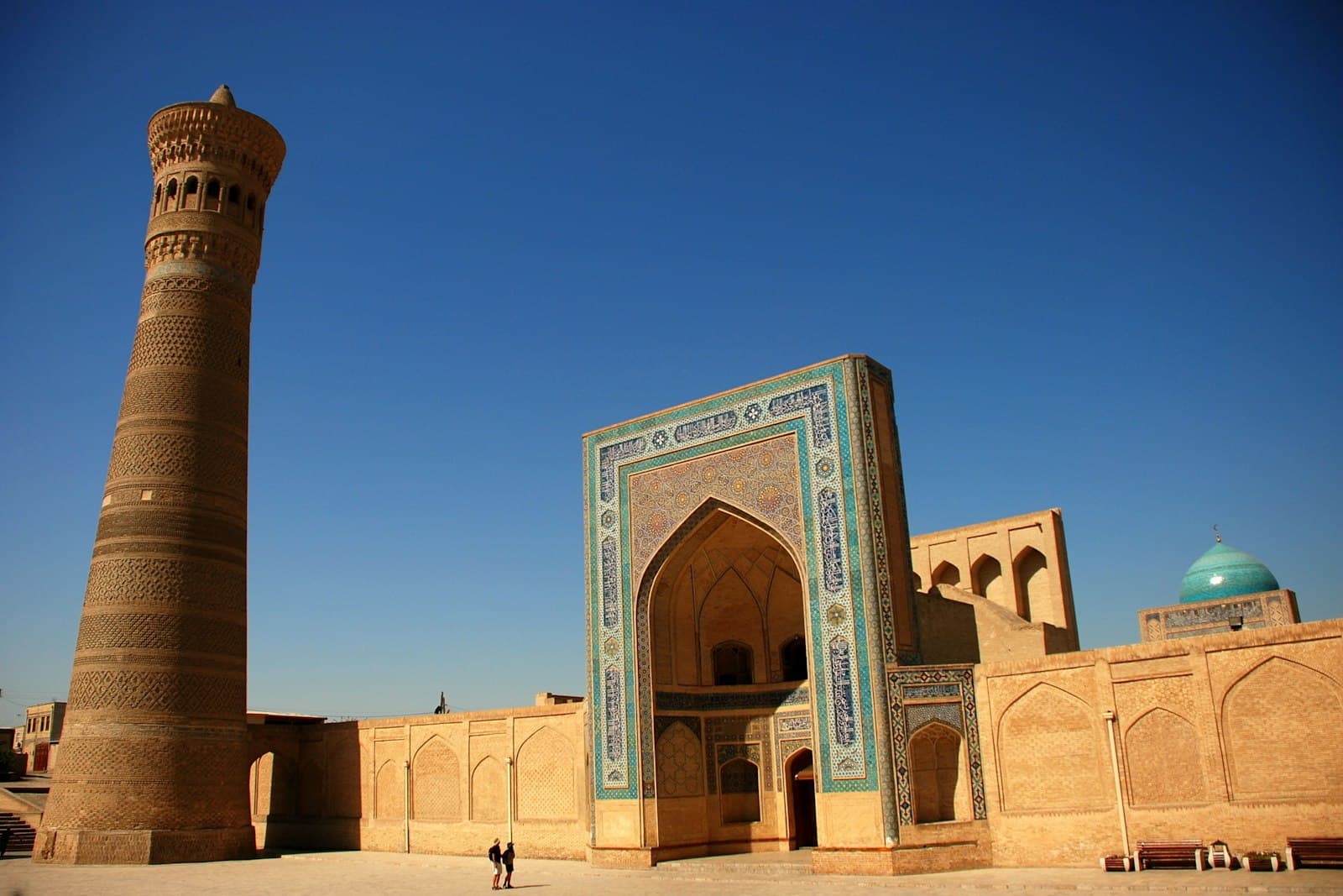 Nukus — brown house
