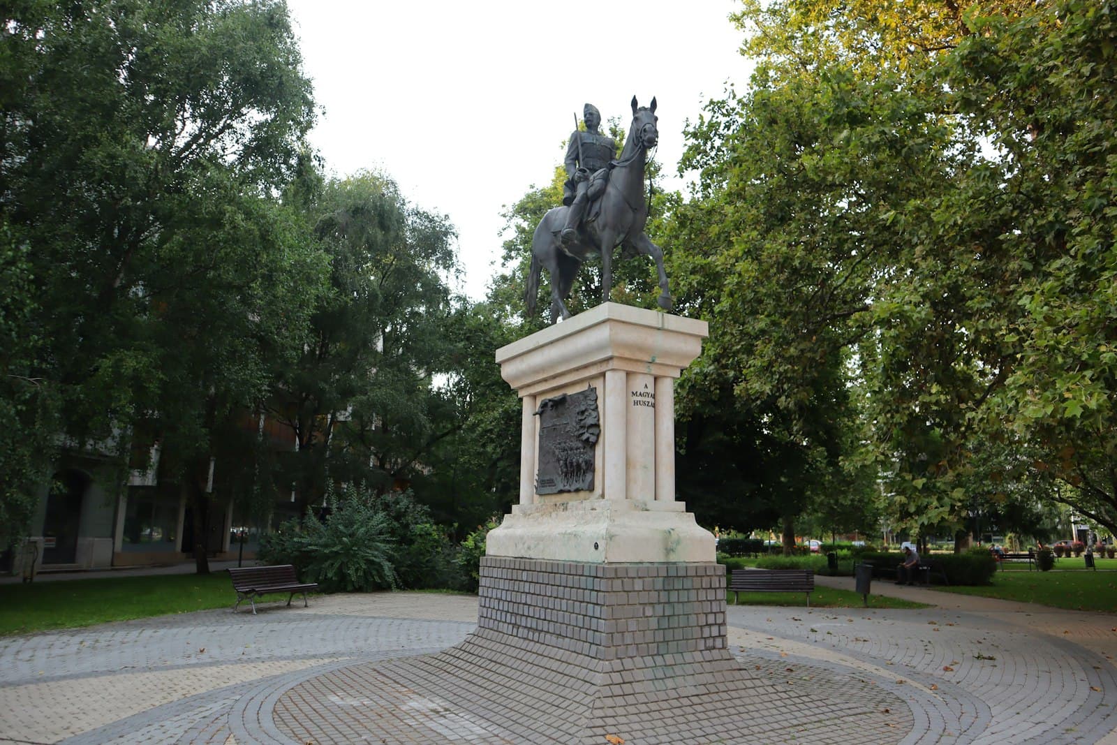 Nyíregyháza — a statue of a man on a horse in a park