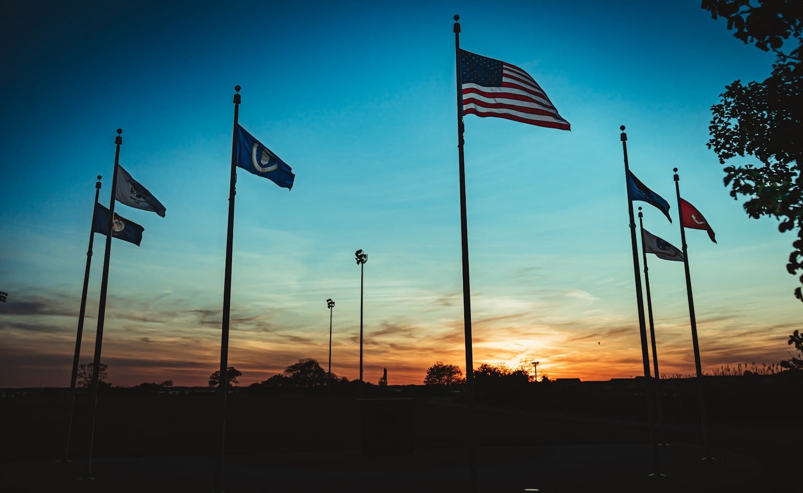 Ocean City — blue and white flag on pole during daytime