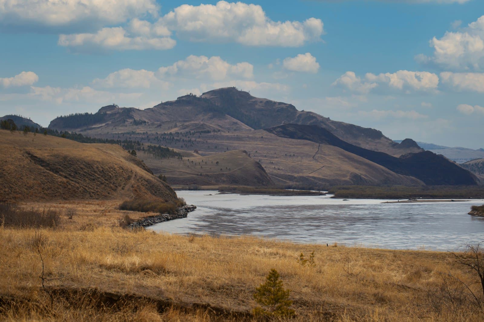 Oulan-Oude — a body of water with hills in the back