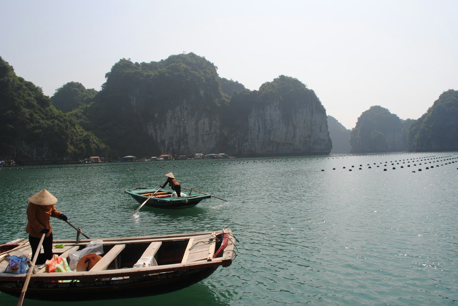 Phan Thiết — men on boat