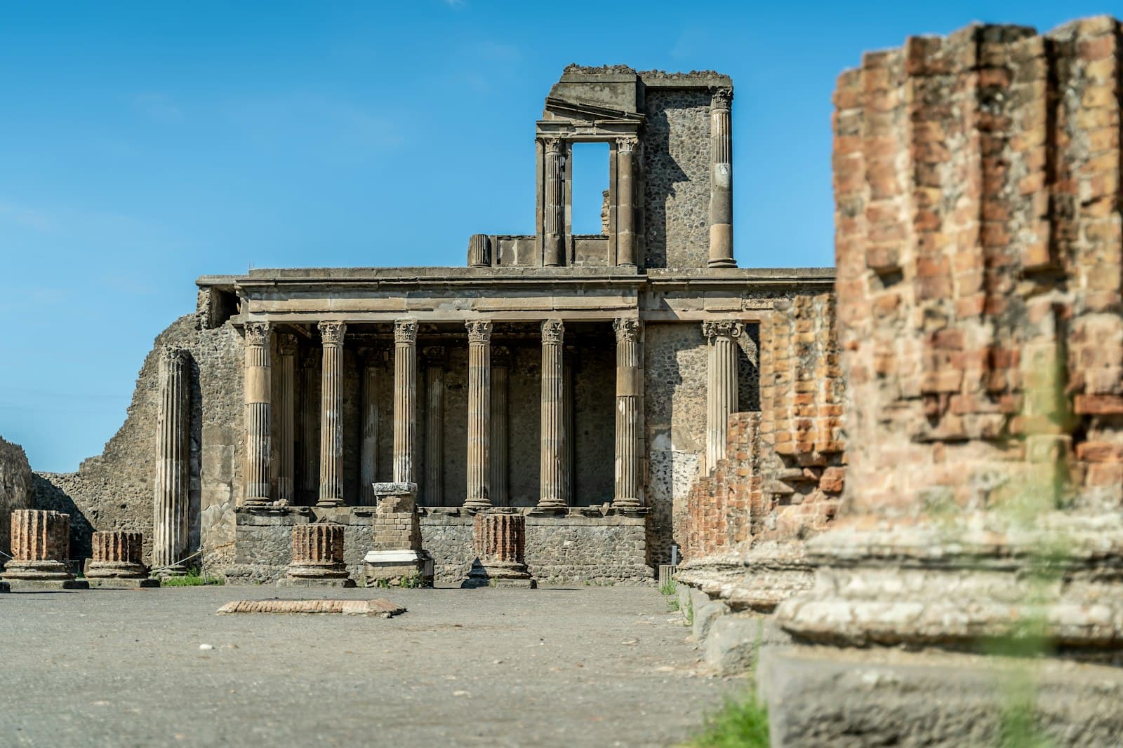 Pompeii — a building with pillars