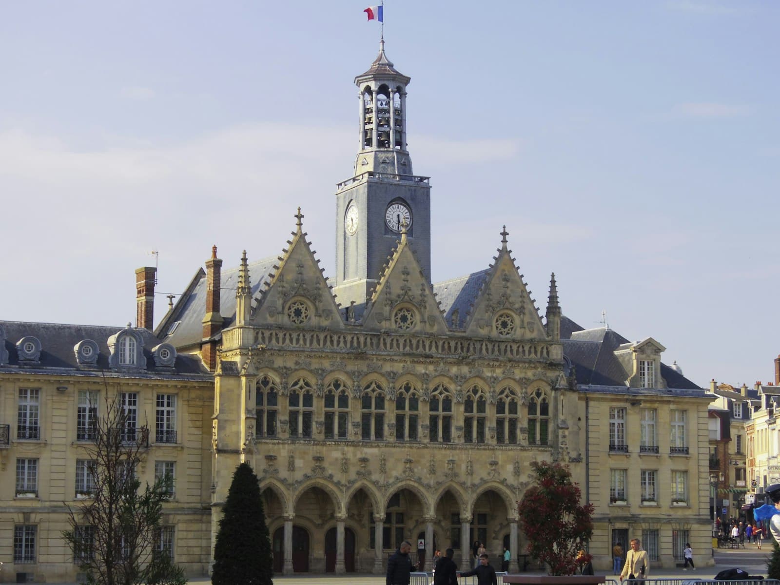 Saint-Quentin — a large building with a clock tower on top of it