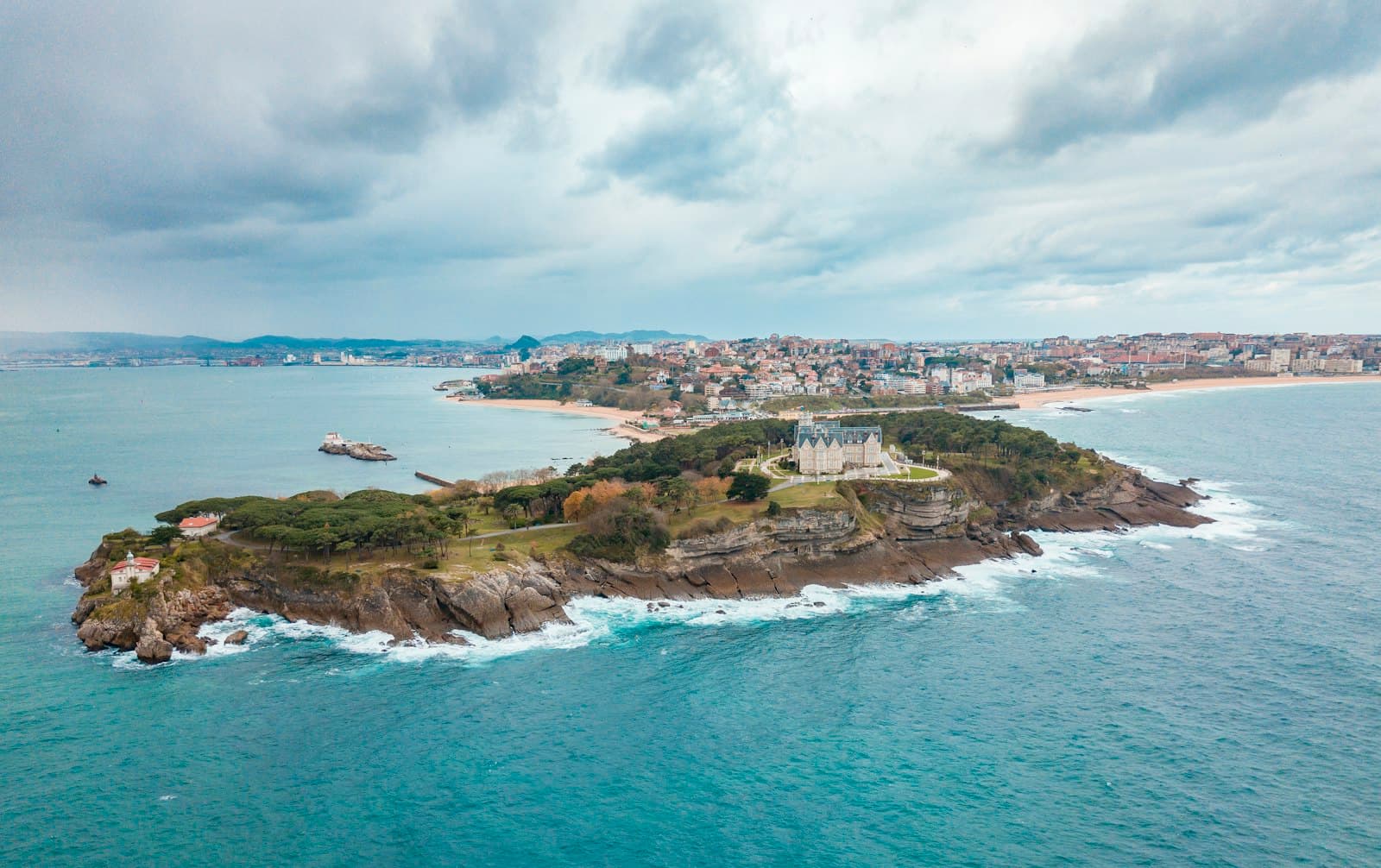 Santander — island at center of body of water