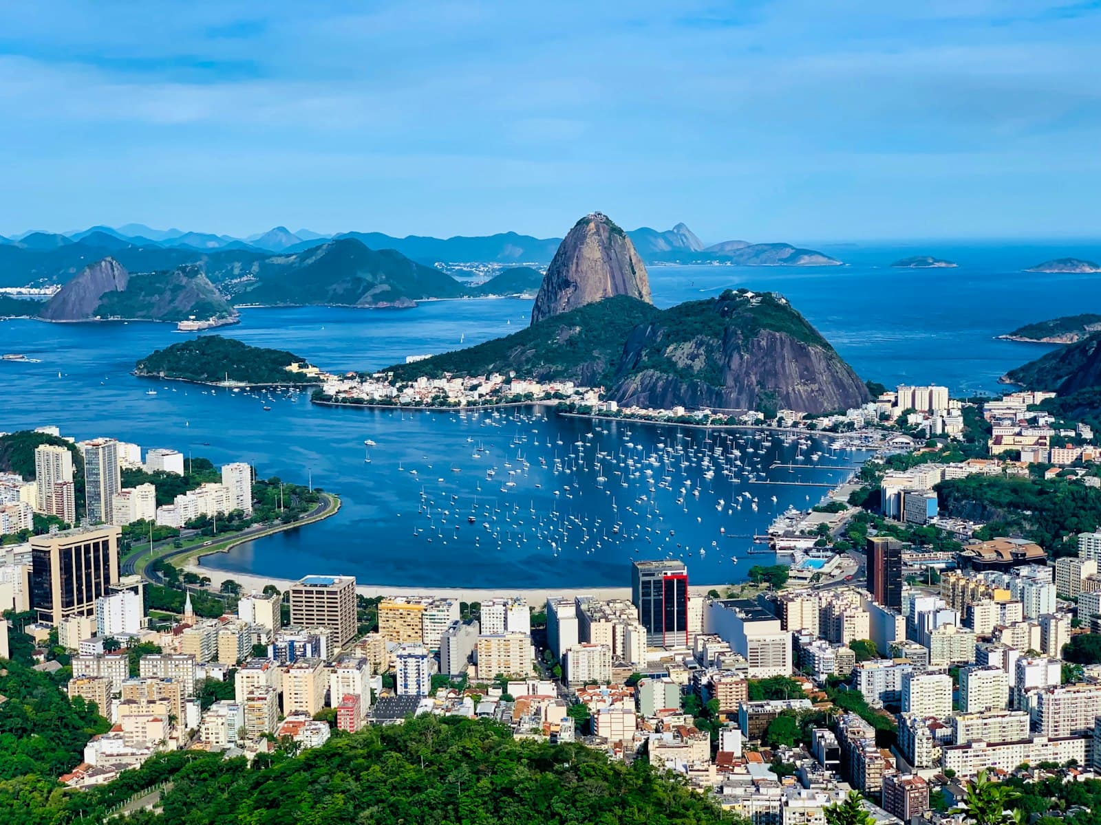 São Lourenço — Islet near city during daytime
