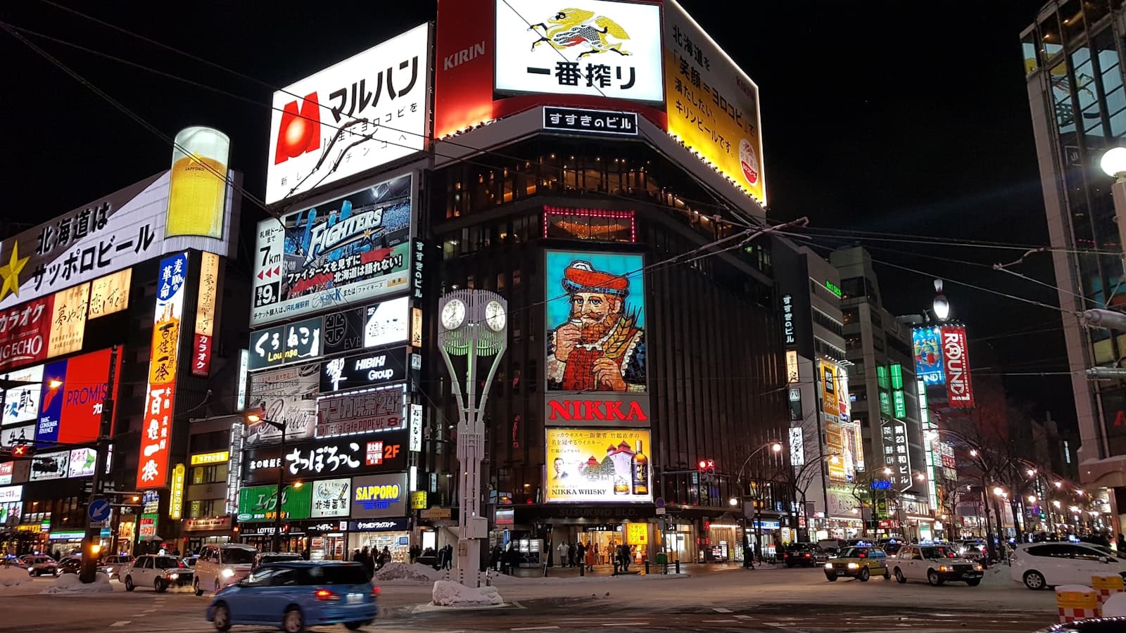 Sapporo — vehicles on road