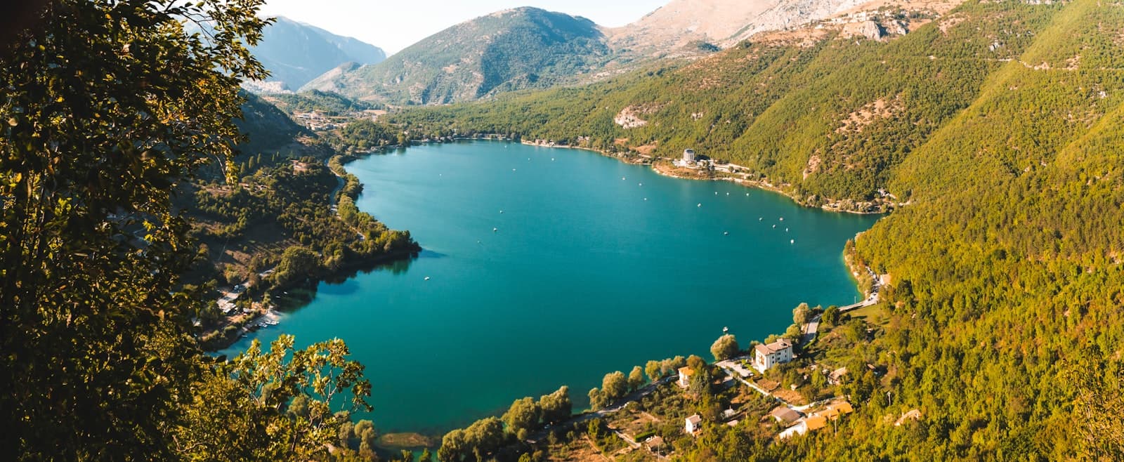 Scanno — a large body of water surrounded by mountains