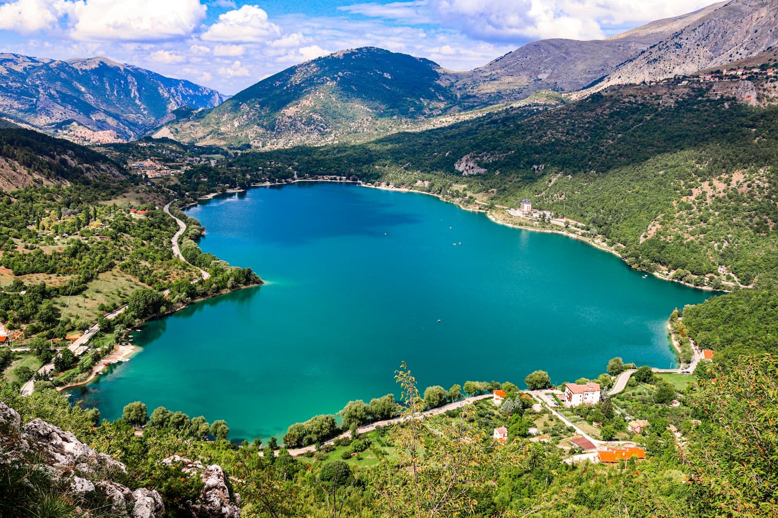 Scanno — a large blue lake surrounded by mountains