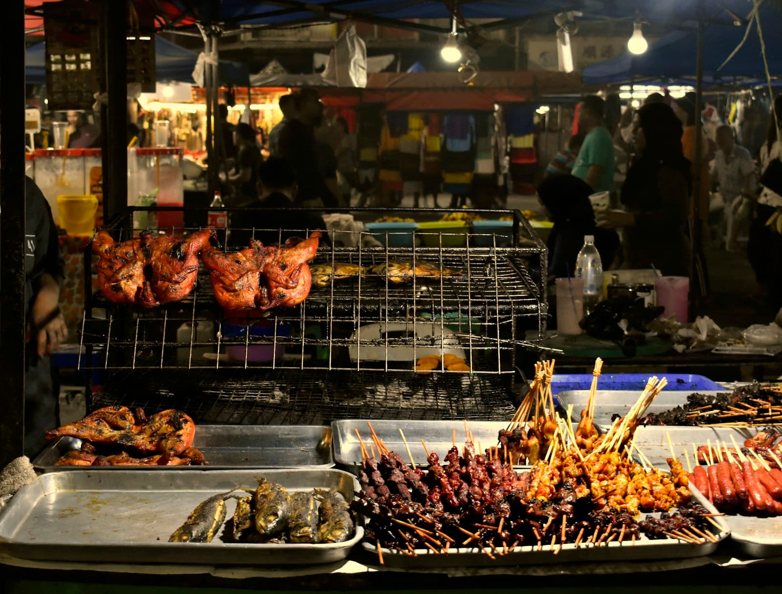 Sibu — grilled meat on stainless steel tray