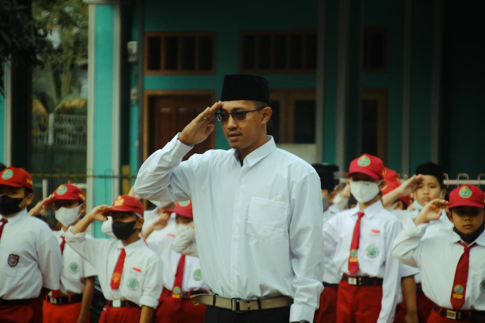 Sidemen — a man in a white shirt