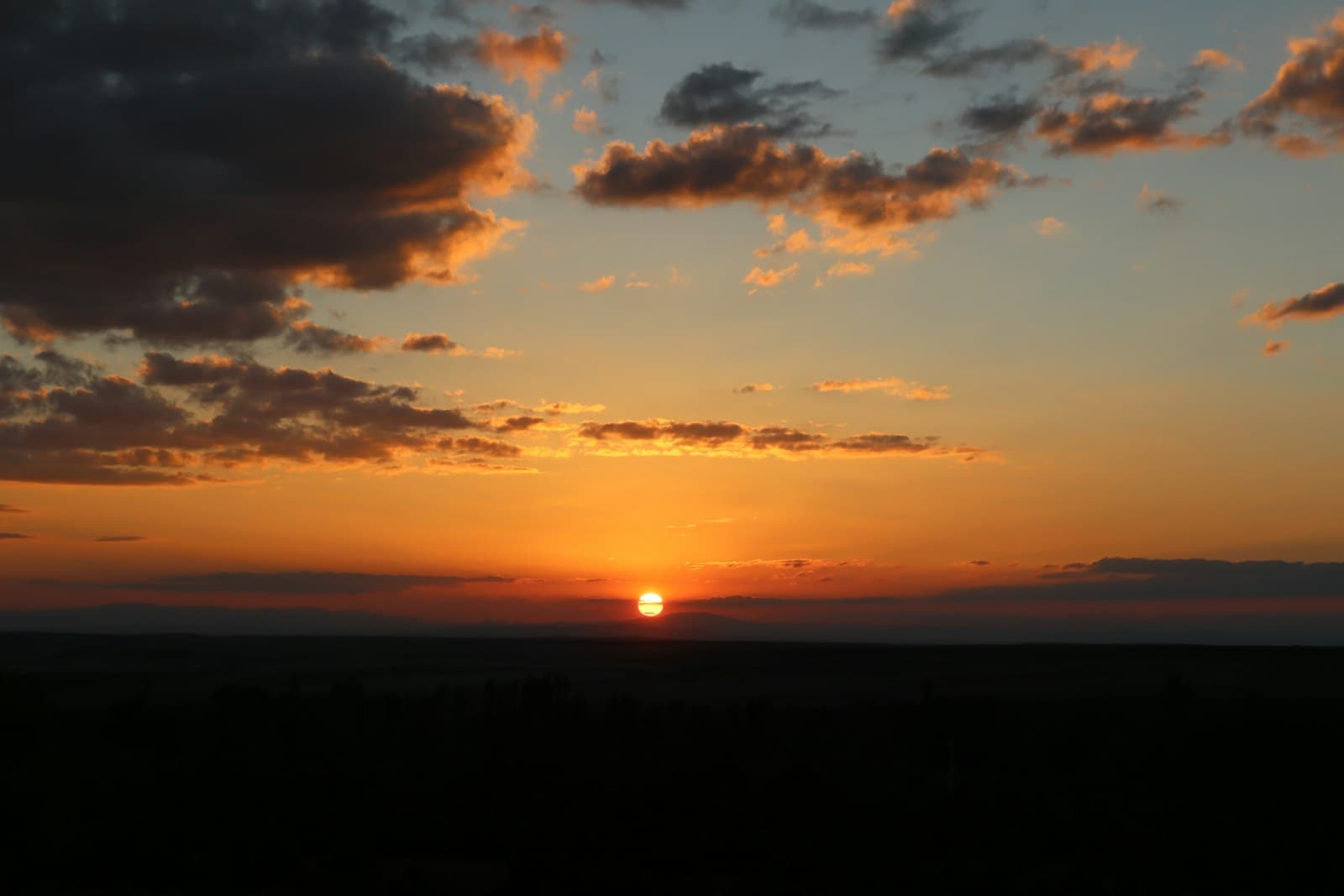 Sivrihisar — a sunset over a body of water