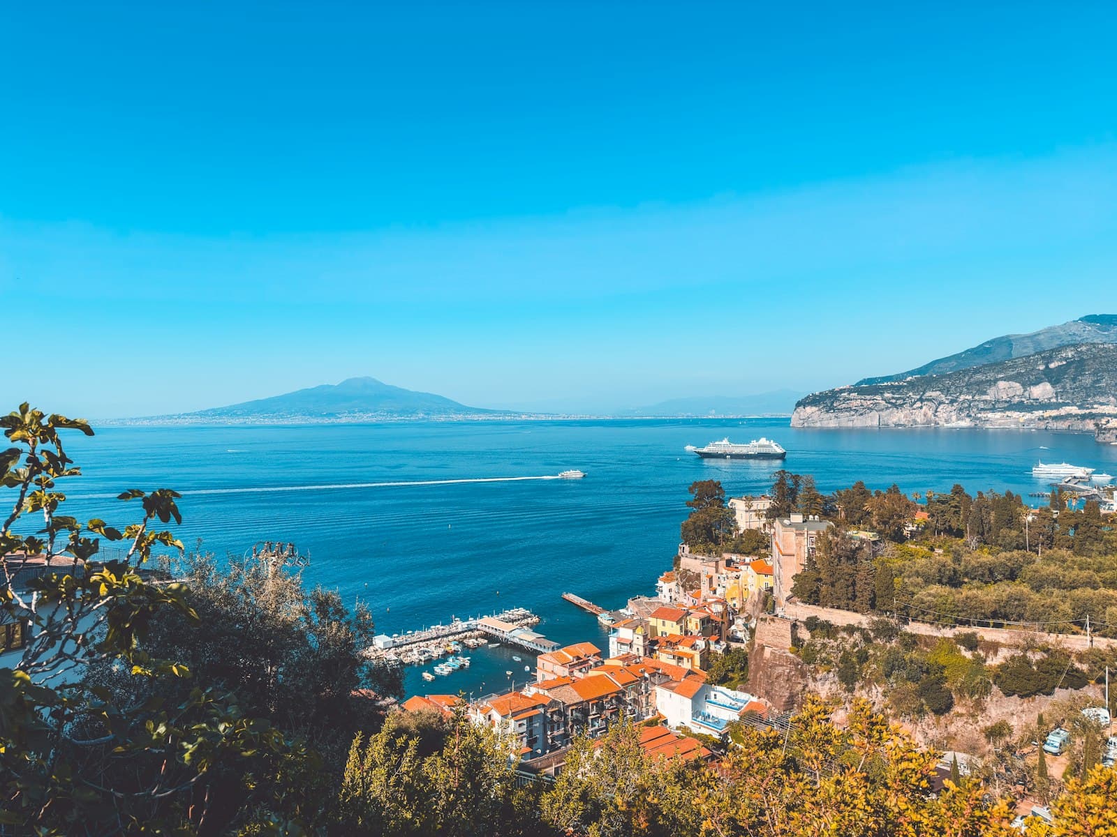 Sorrento — A scenic view of the ocean and mountains