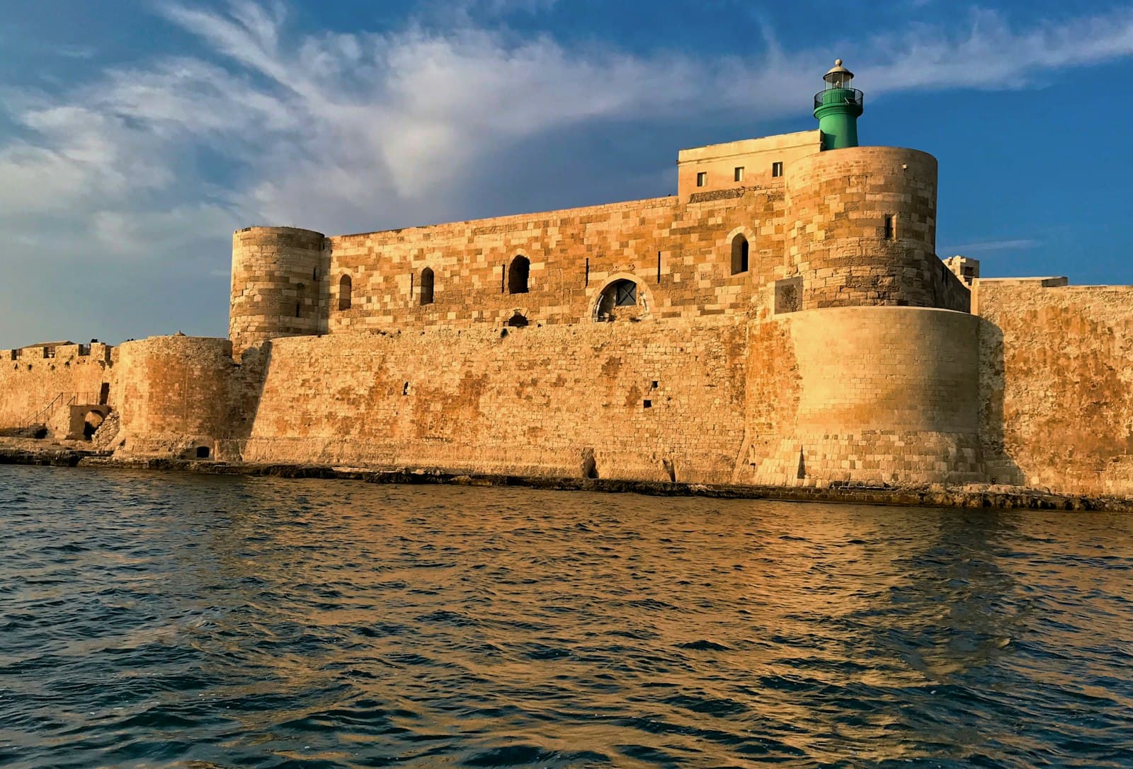 Syracuse — a castle on the water