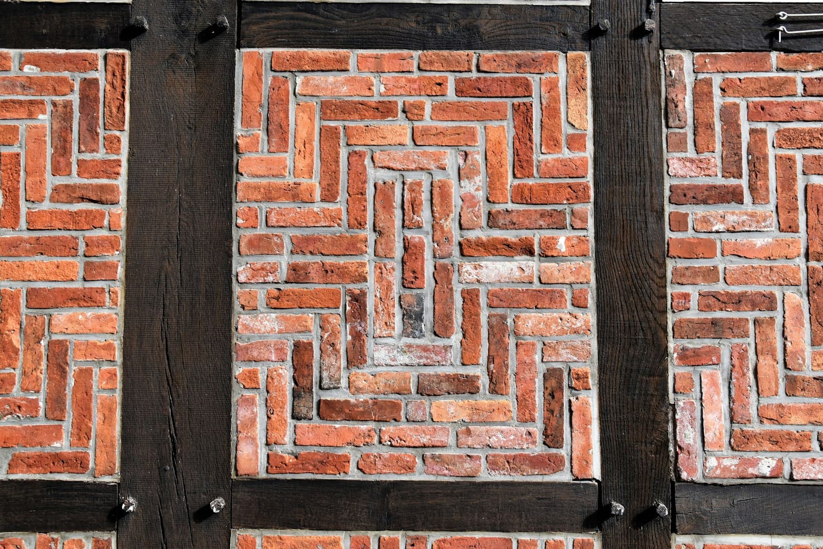 Uetersen — square orange pavement